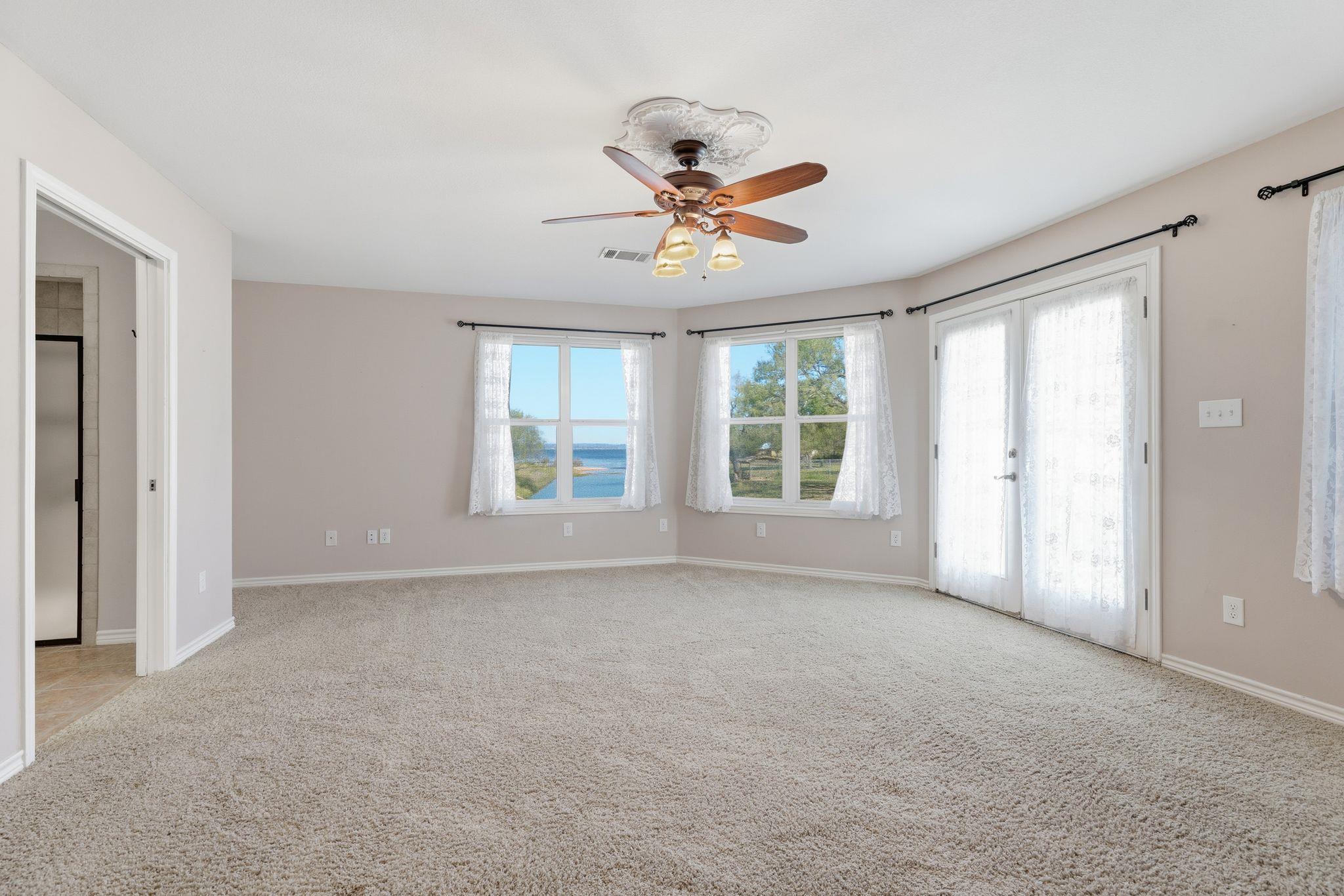 200 Apache Trail St, Burnet, TX 78611