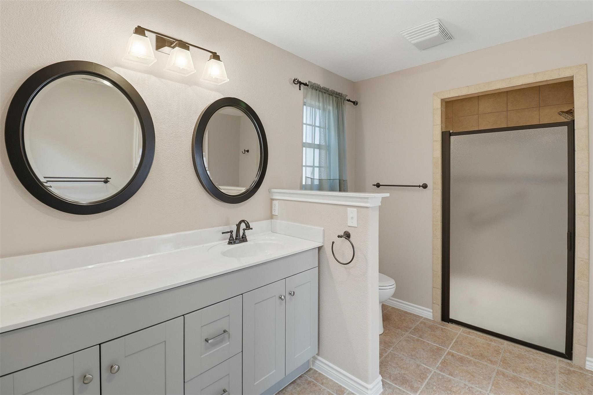 200 Apache Trail St, Burnet, TX 78611