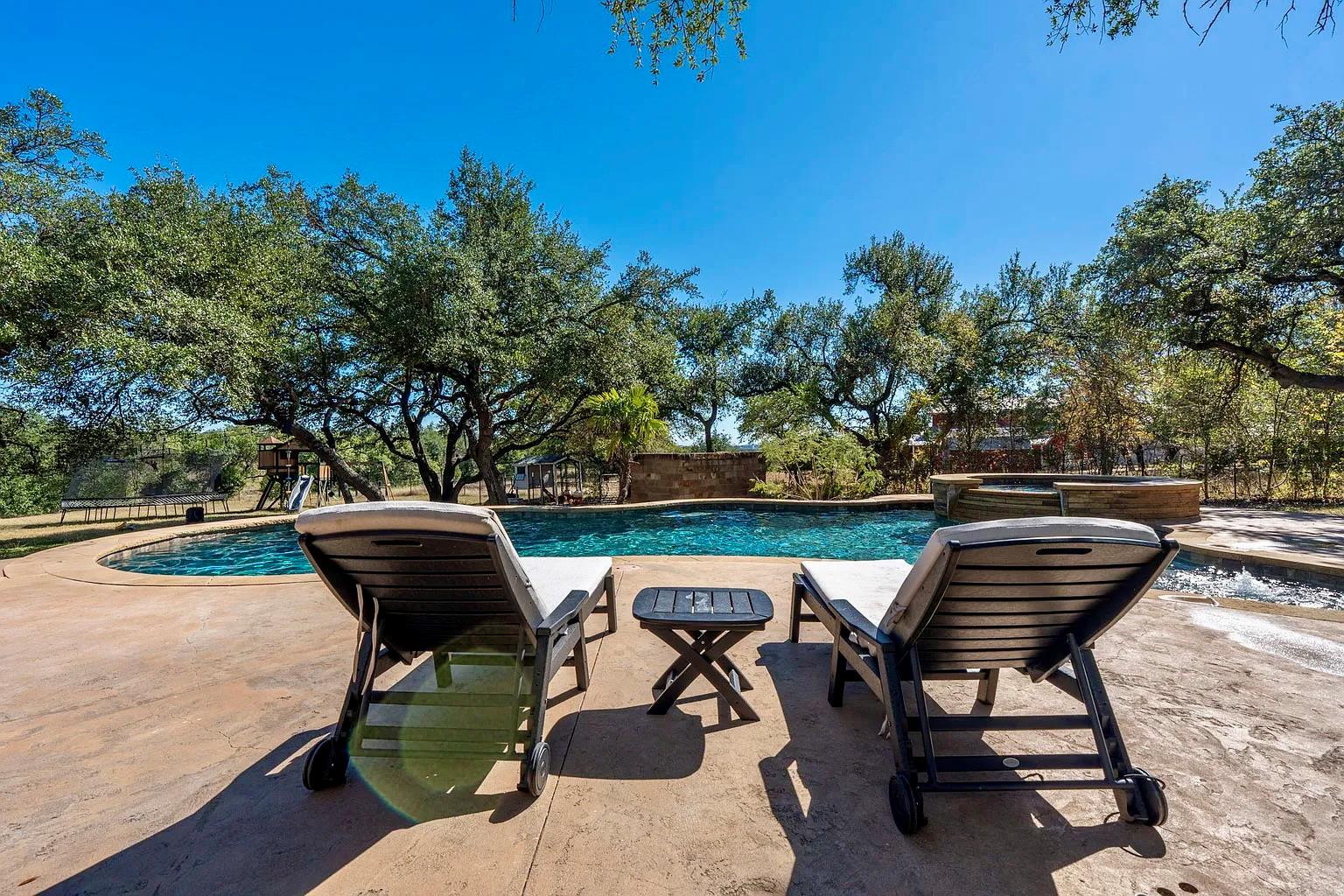 301 Medlin Creek Loop, Dripping Springs, TX 78620