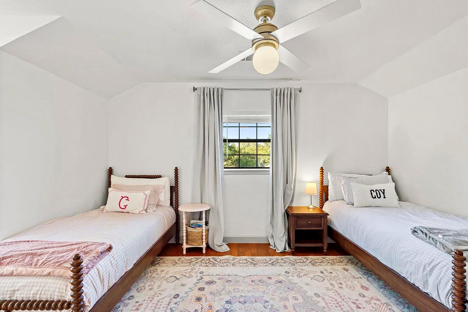 301 Medlin Creek Loop, Dripping Springs, TX 78620