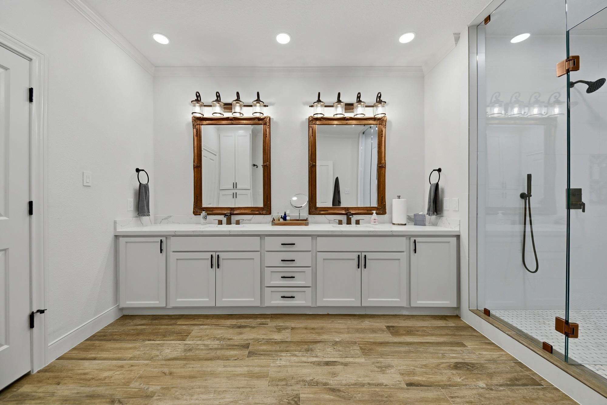 404 Saint Andrews Dr, New Ulm, TX 78950