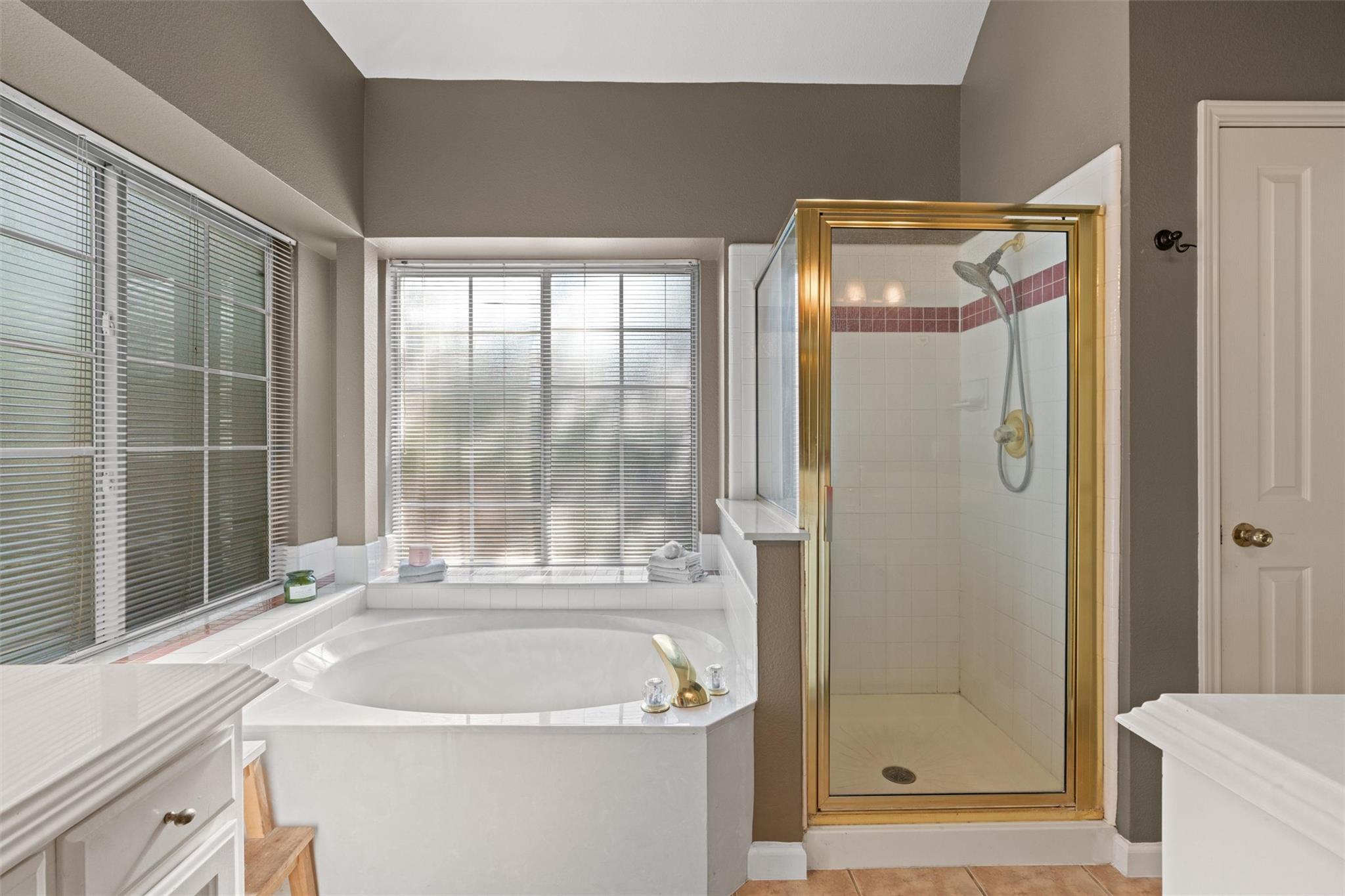 527 Oak Park Dr, Round Rock, TX 78681