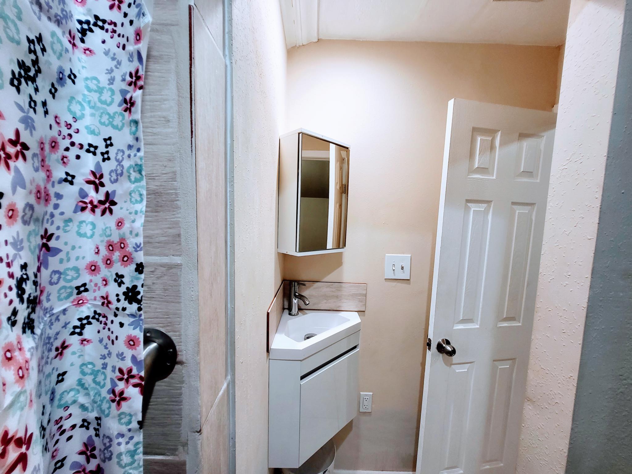 10045 Woodland Village Dr # B, Austin, TX 78750