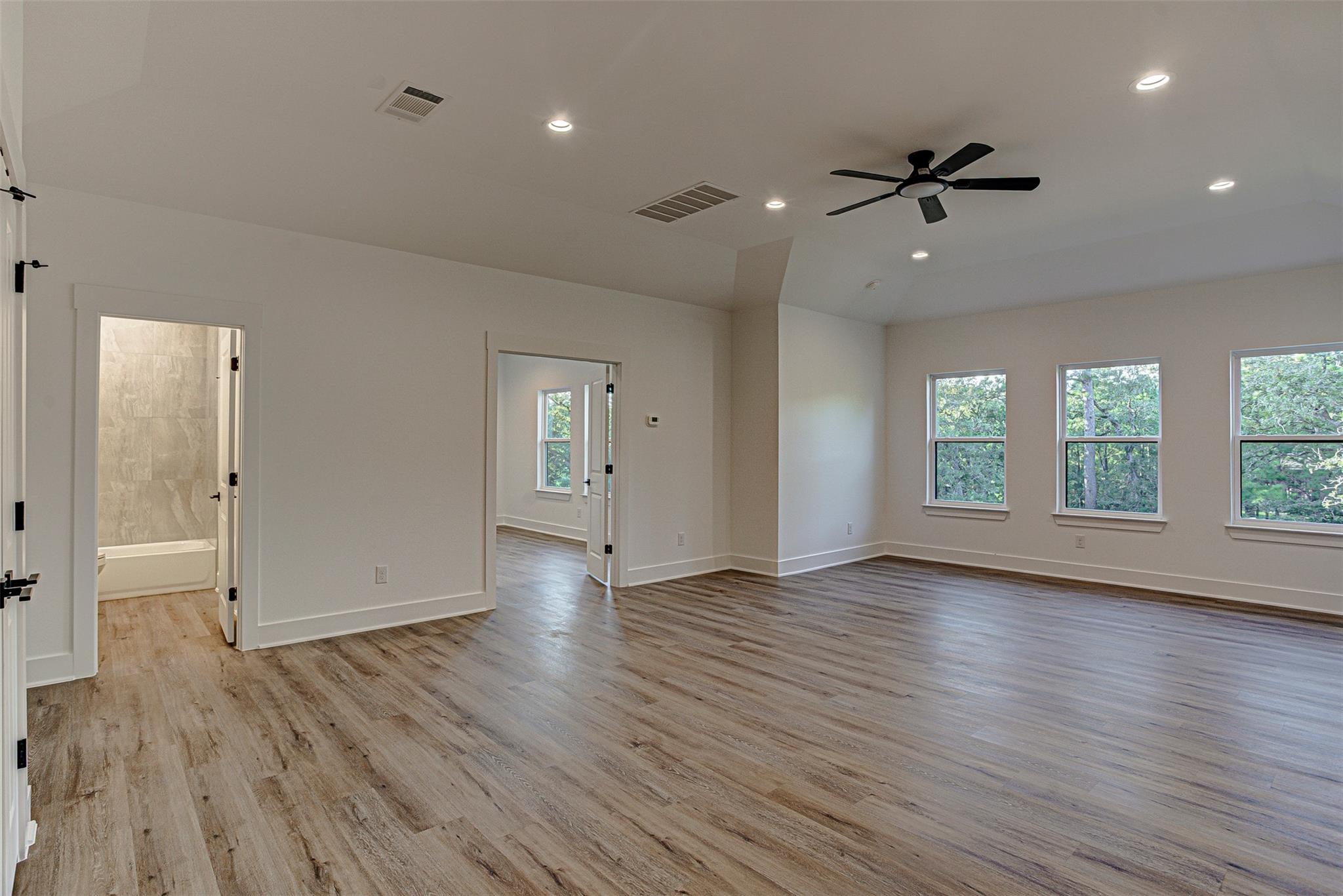 128 Nugget Ln, Bastrop, TX 78602