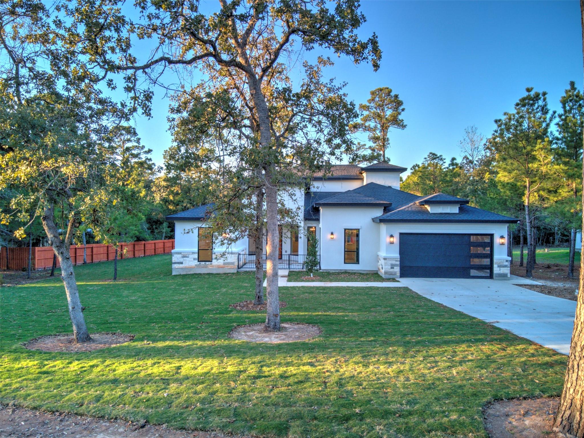 128 Nugget Ln, Bastrop, TX 78602