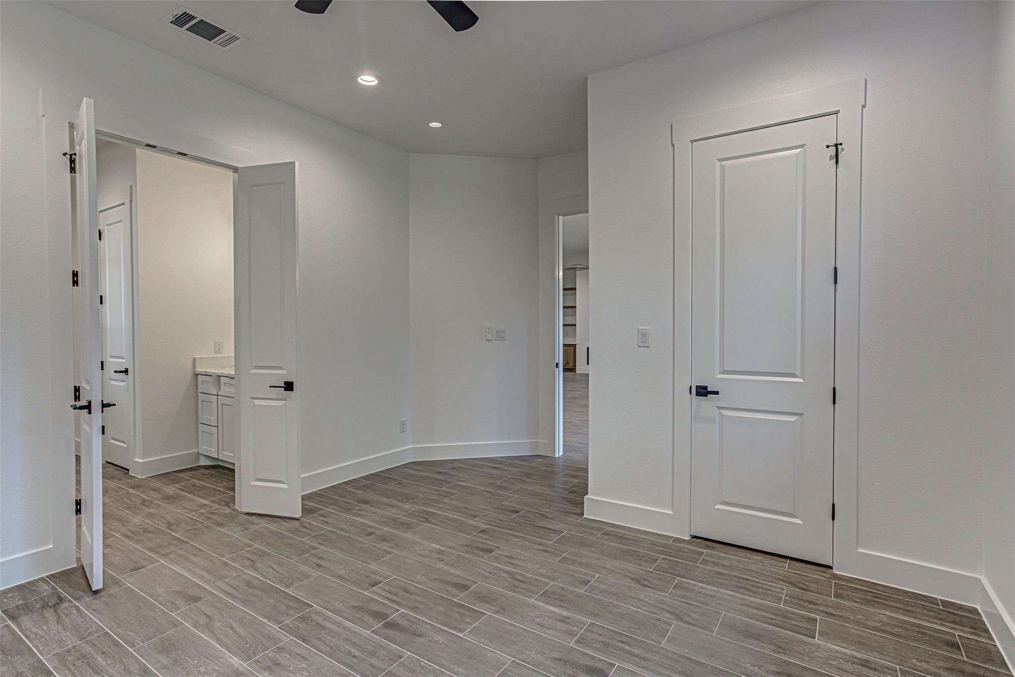 128 Nugget Ln, Bastrop, TX 78602