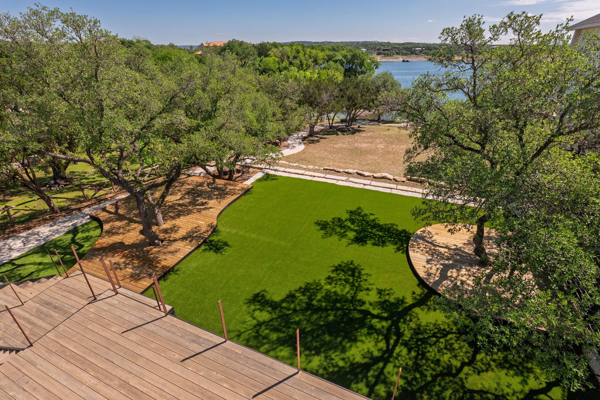 909 Cat Hollow Club Dr, Spicewood, TX 78669