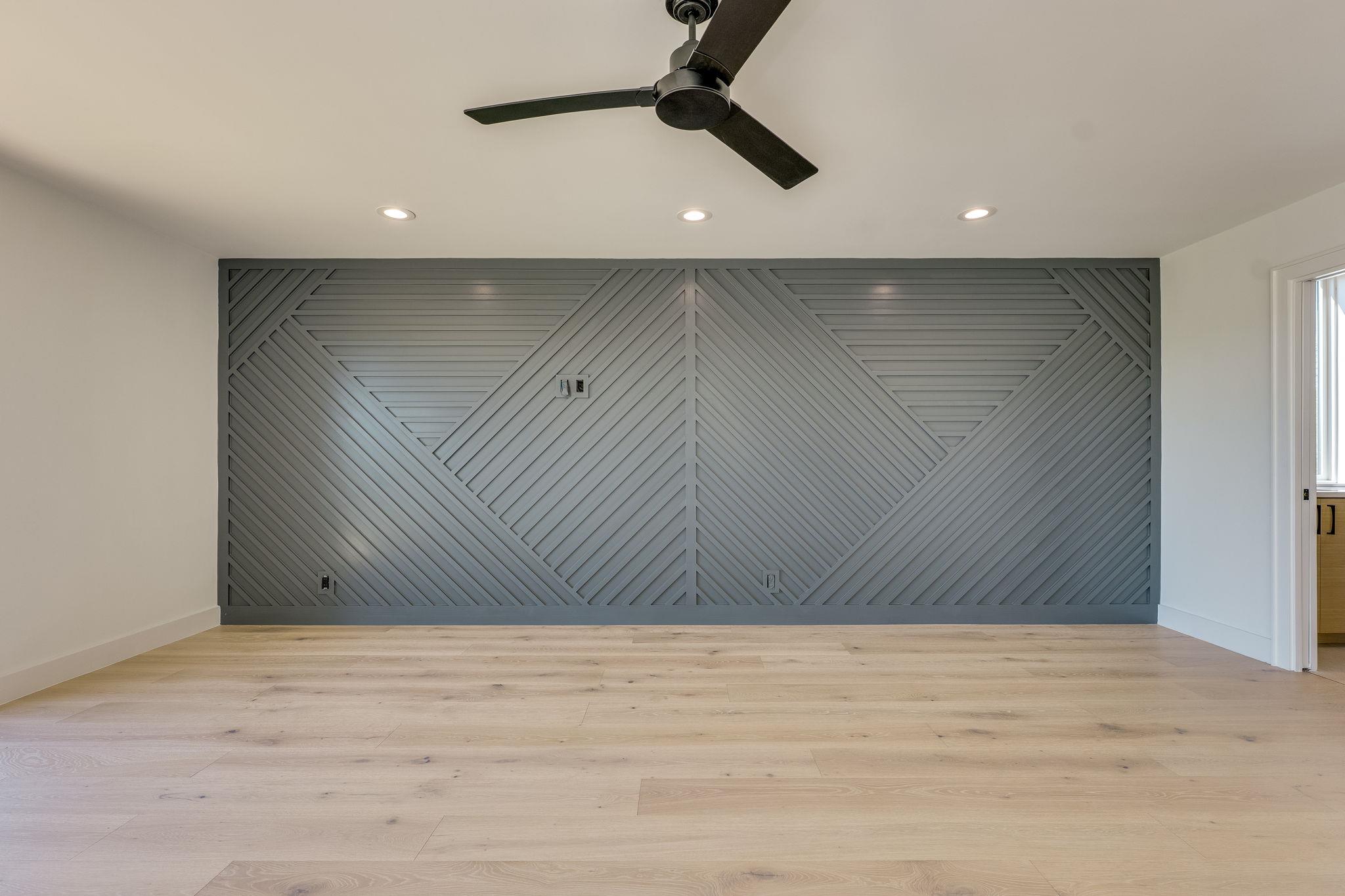 909 Cat Hollow Club Dr, Spicewood, TX 78669