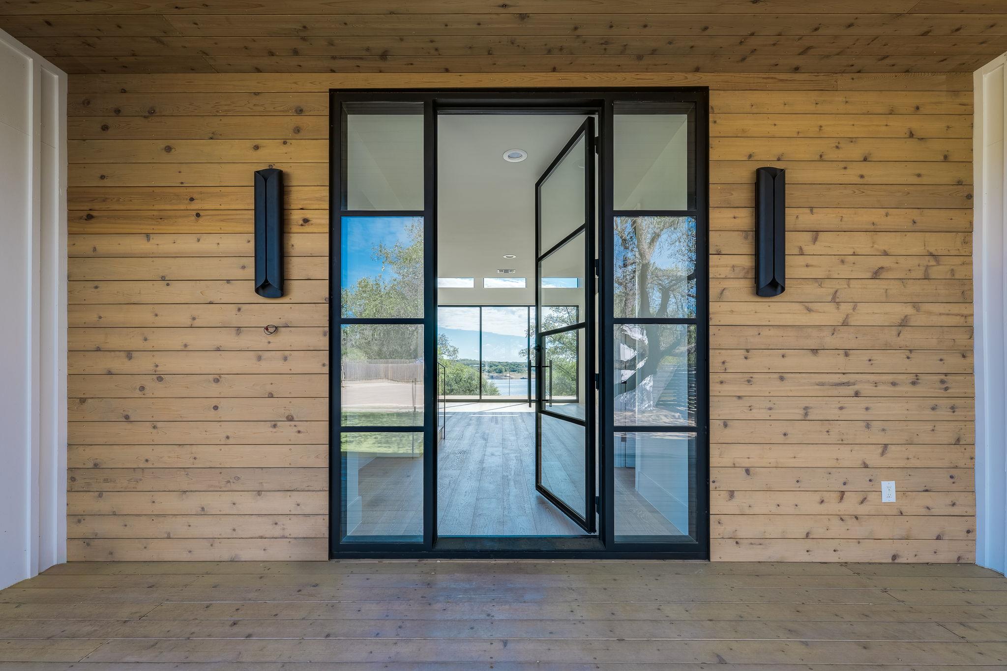 909 Cat Hollow Club Dr, Spicewood, TX 78669