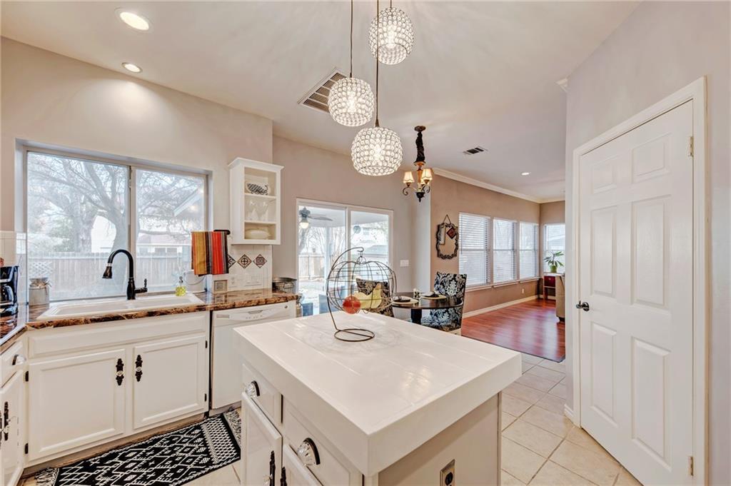 1813 White Oak Loop, Round Rock, TX 78681