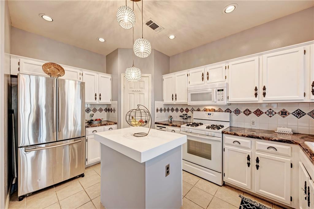 1813 White Oak Loop, Round Rock, TX 78681