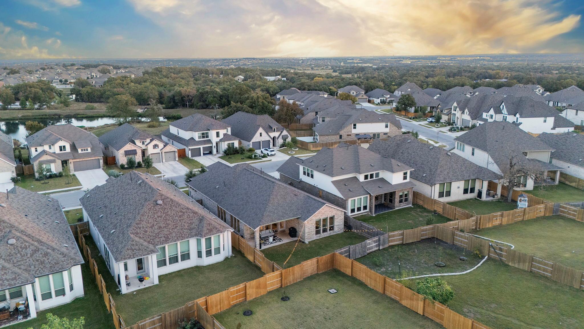 1909 Sir Nathaniel Ln, Leander, TX 78641