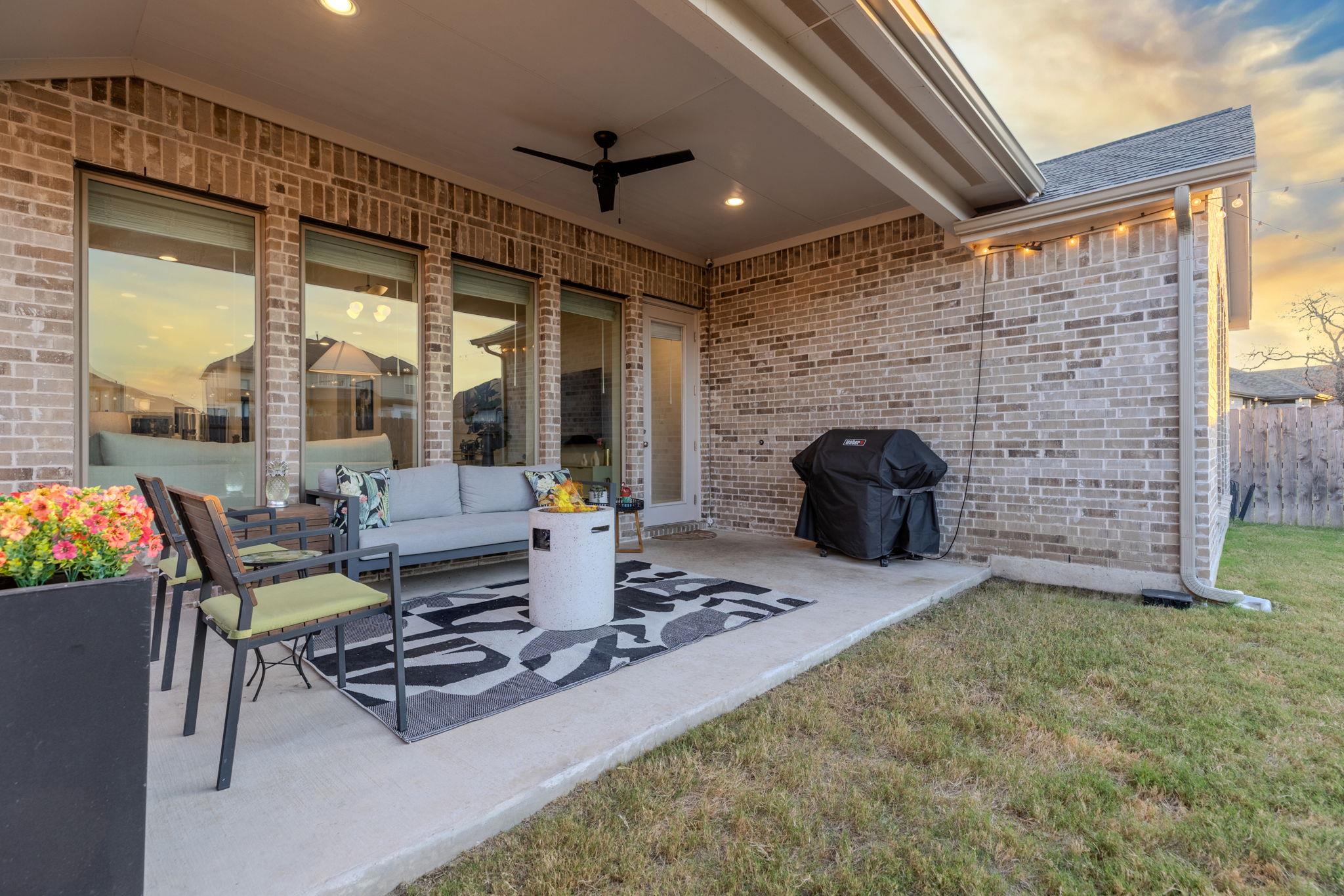 1909 Sir Nathaniel Ln, Leander, TX 78641