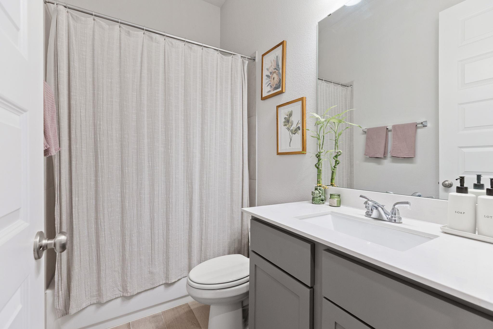 1909 Sir Nathaniel Ln, Leander, TX 78641