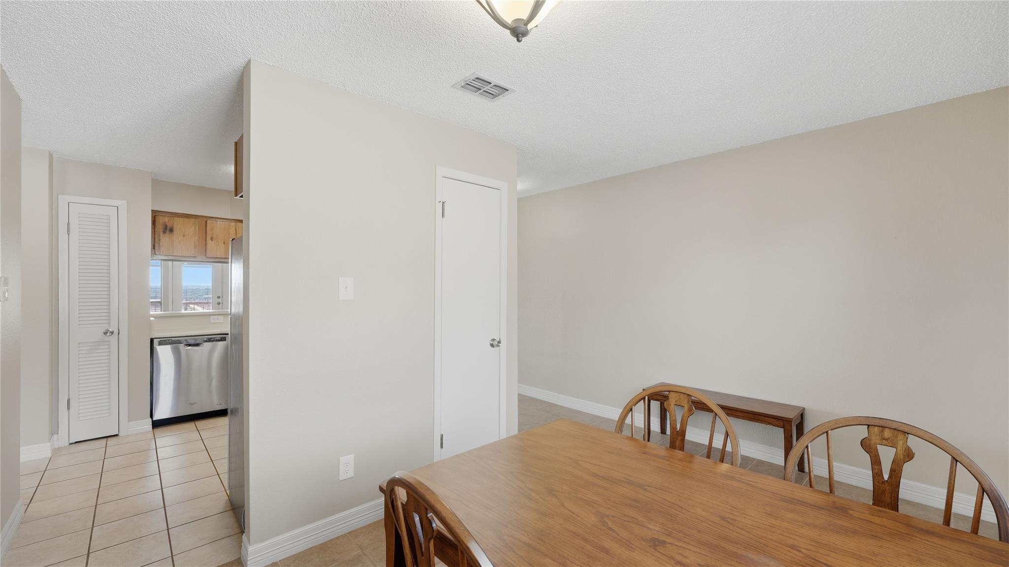 1226 Cougar Dr # 15, Canyon Lake, TX 78133