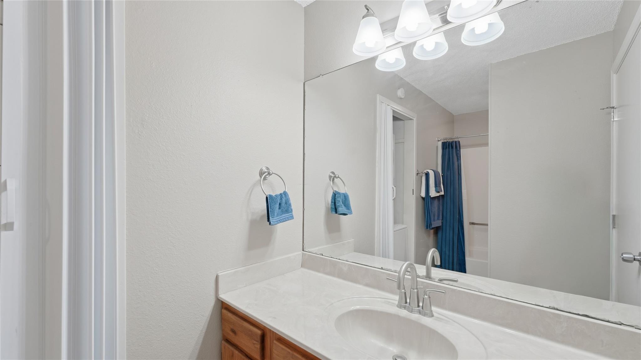 1226 Cougar Dr # 15, Canyon Lake, TX 78133