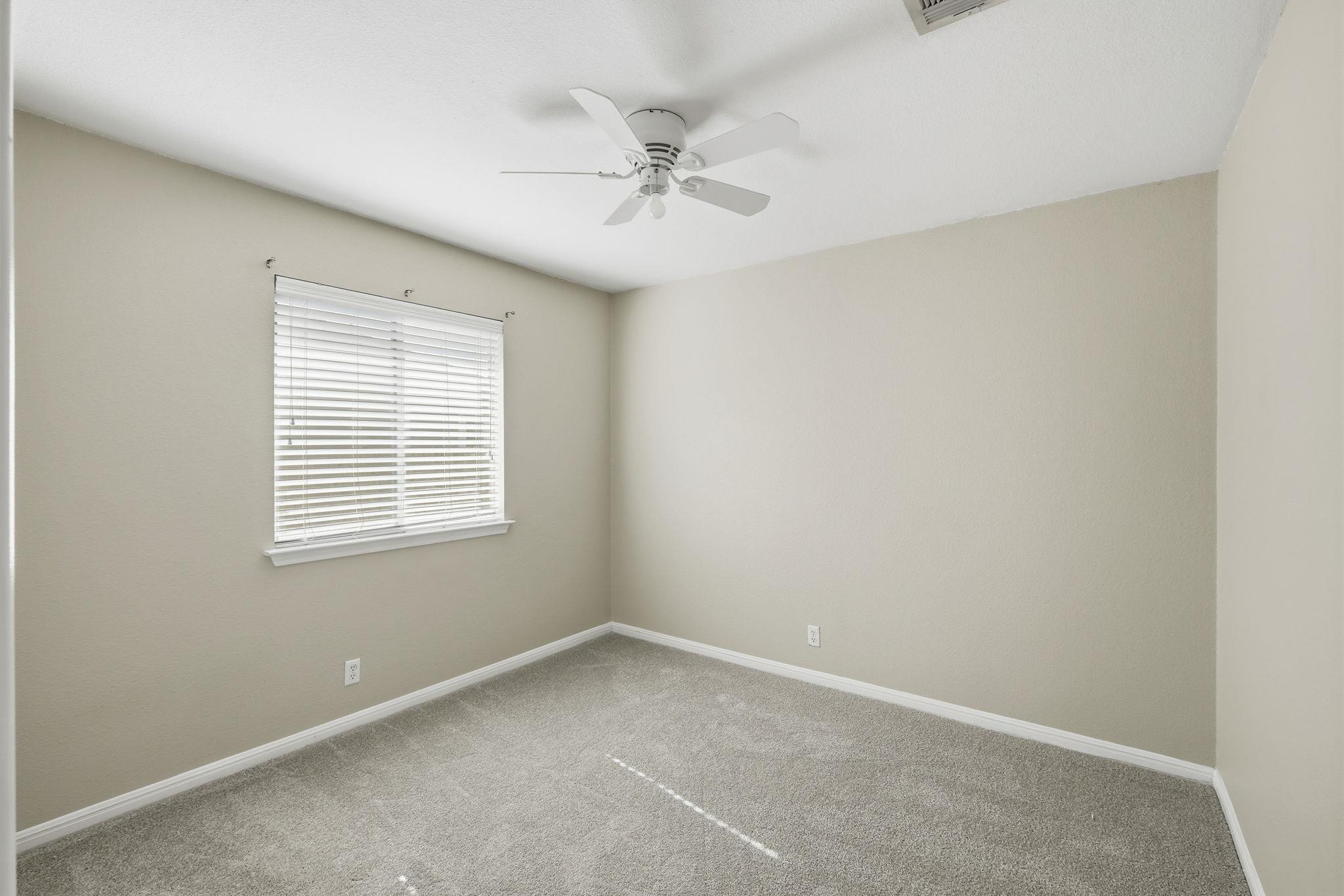 119 Bayliss St, Hutto, TX 78634