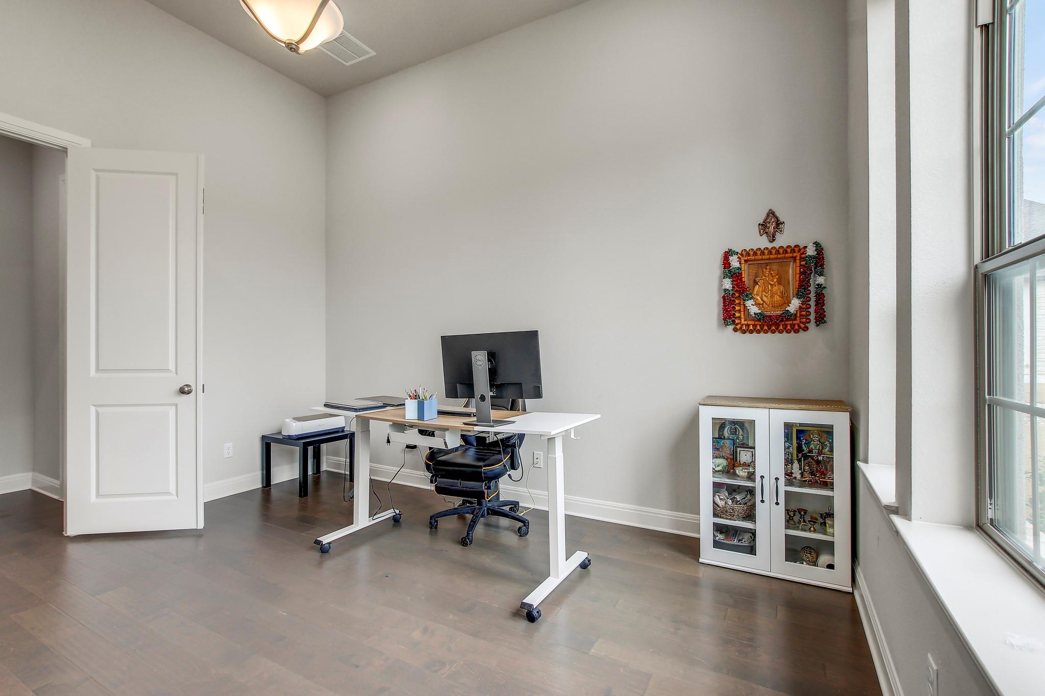 525 Houston Loop, Liberty Hill, TX 78642