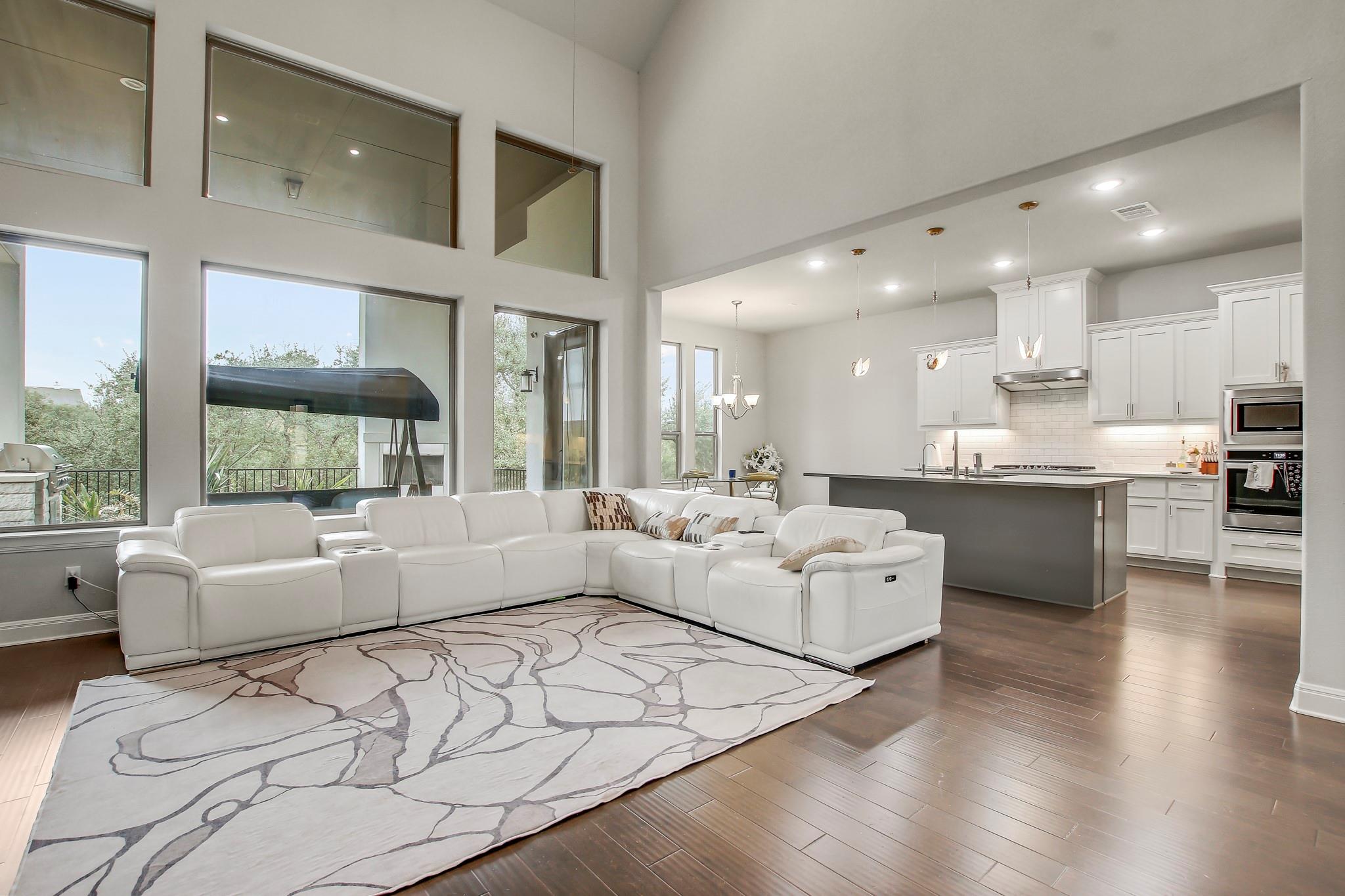 525 Houston Loop, Liberty Hill, TX 78642