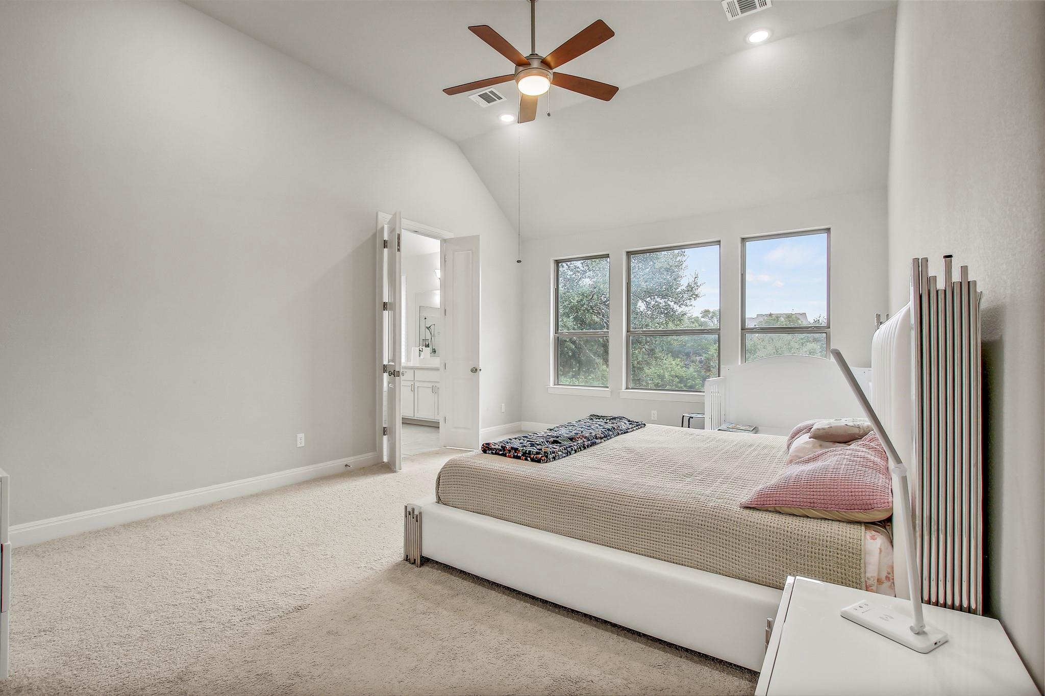 525 Houston Loop, Liberty Hill, TX 78642