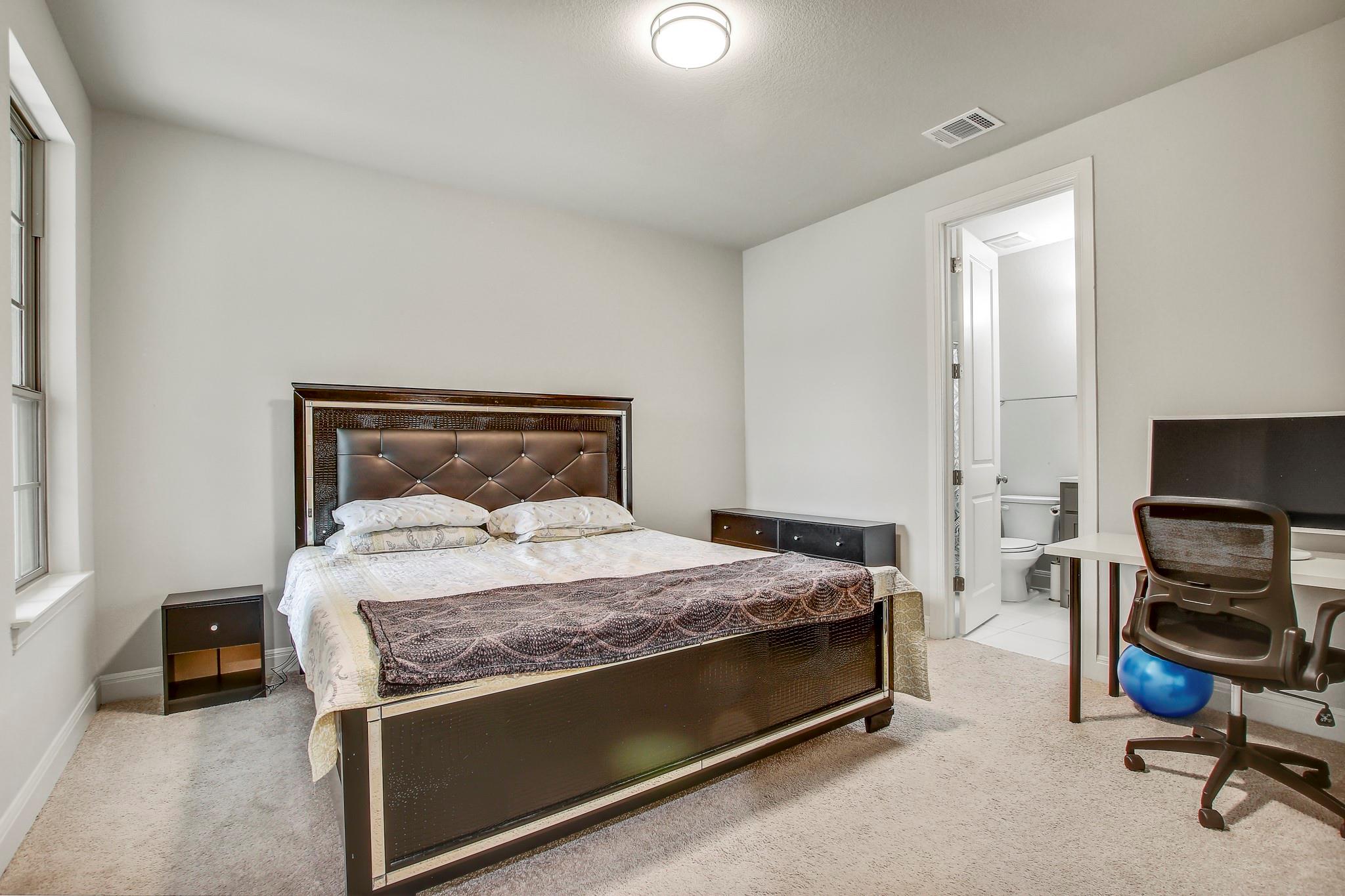 525 Houston Loop, Liberty Hill, TX 78642