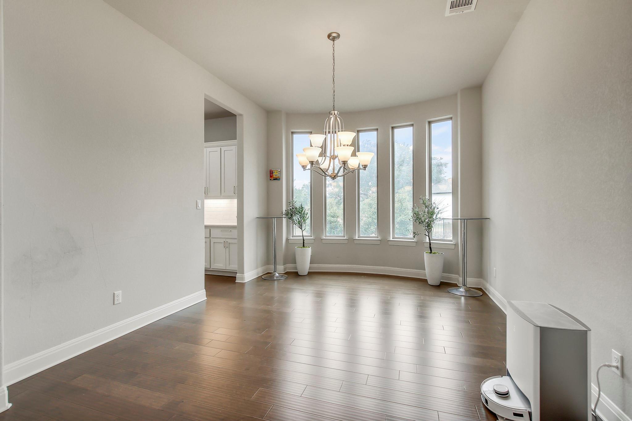 525 Houston Loop, Liberty Hill, TX 78642