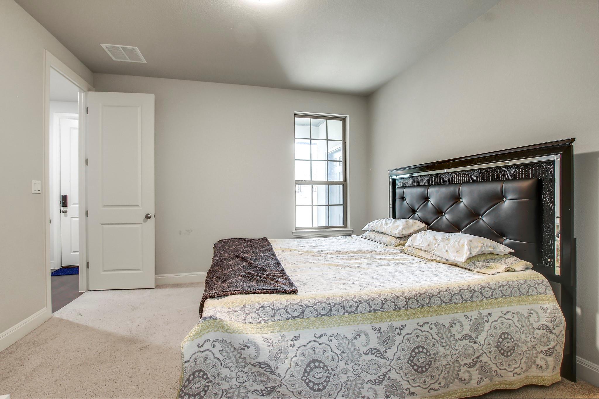 525 Houston Loop, Liberty Hill, TX 78642