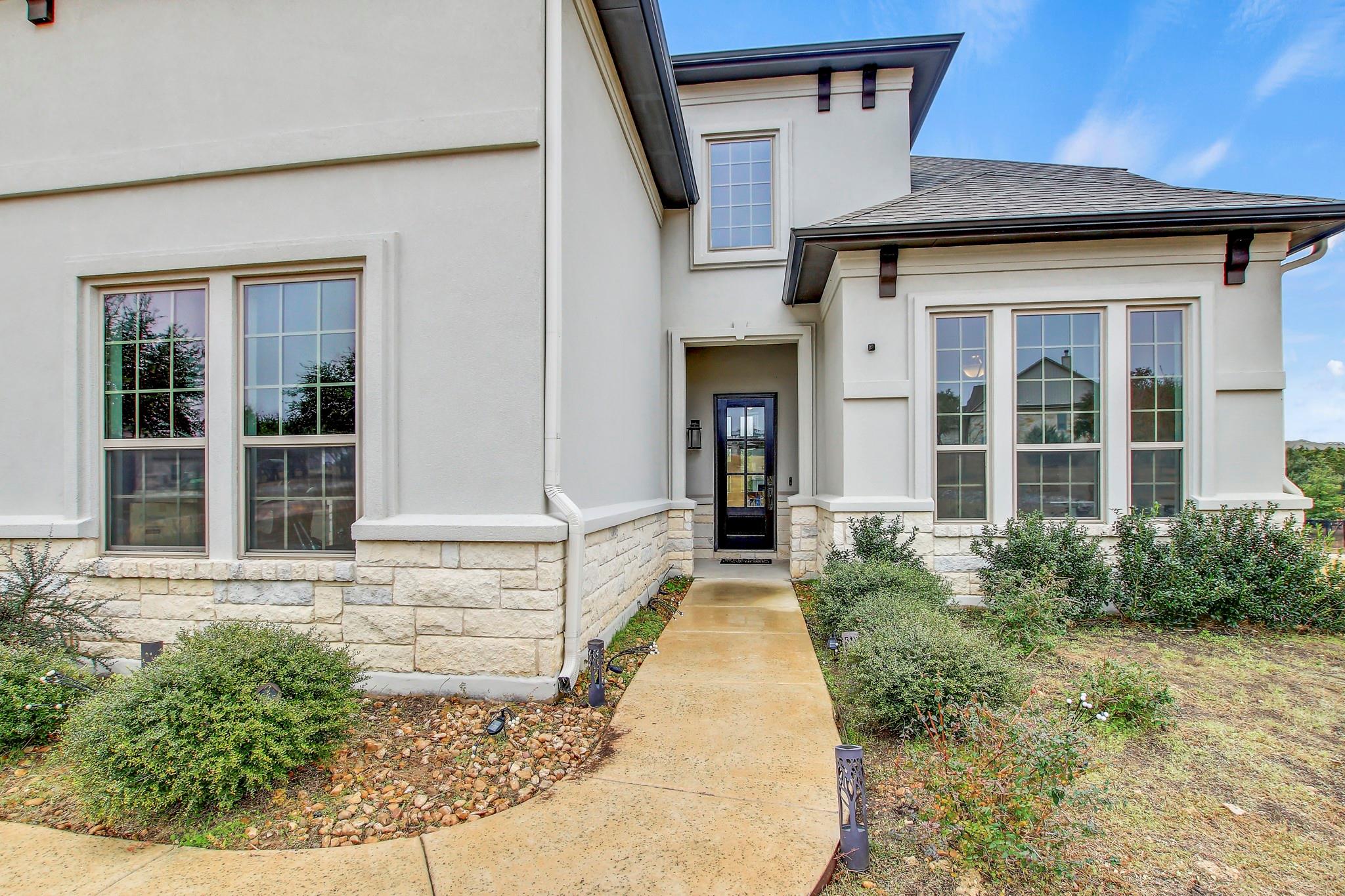 525 Houston Loop, Liberty Hill, TX 78642