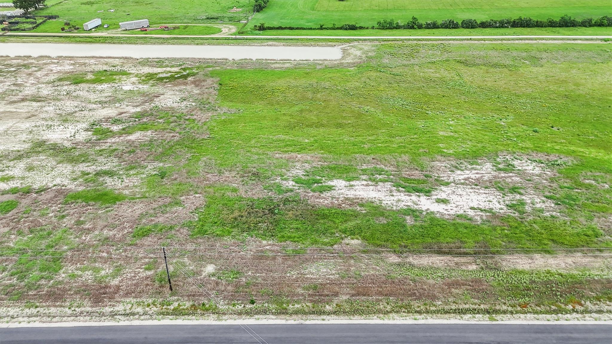 1287 Saddleback Dr, Bellville, TX 77418