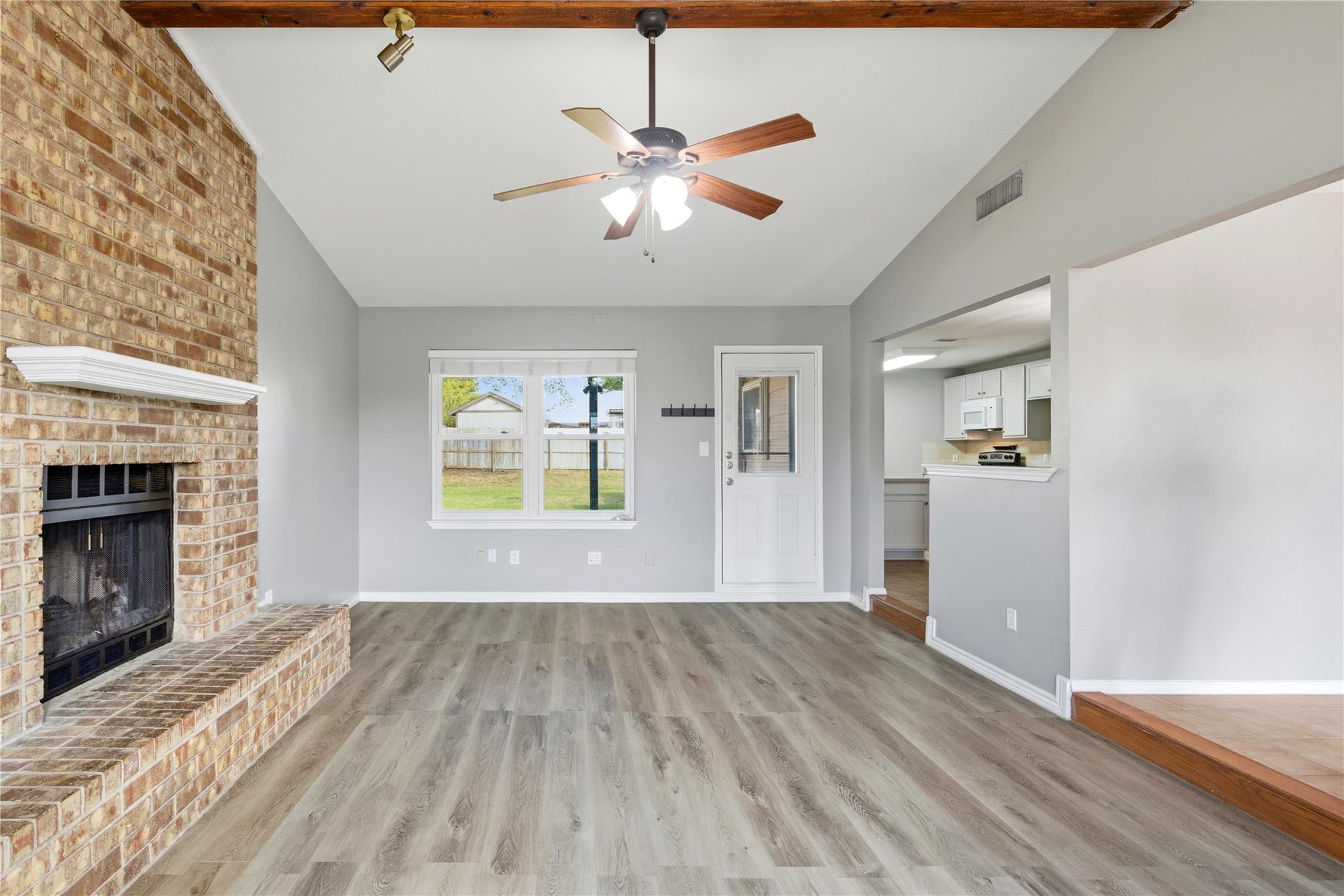 1711 Topaz Rd, Killeen, TX 76543