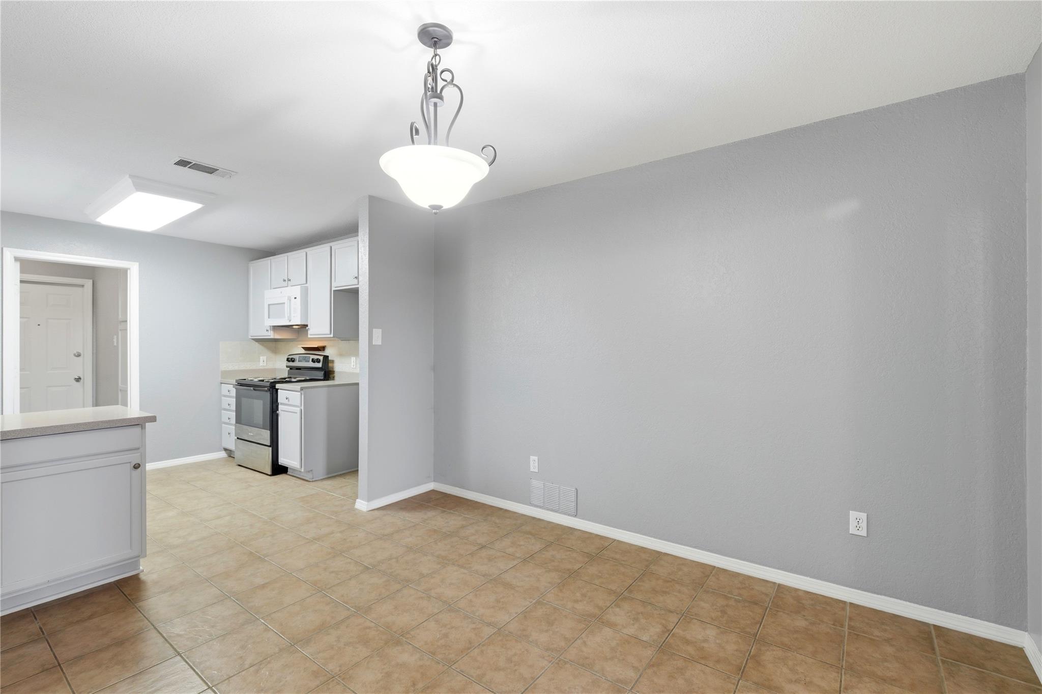 1711 Topaz Rd, Killeen, TX 76543