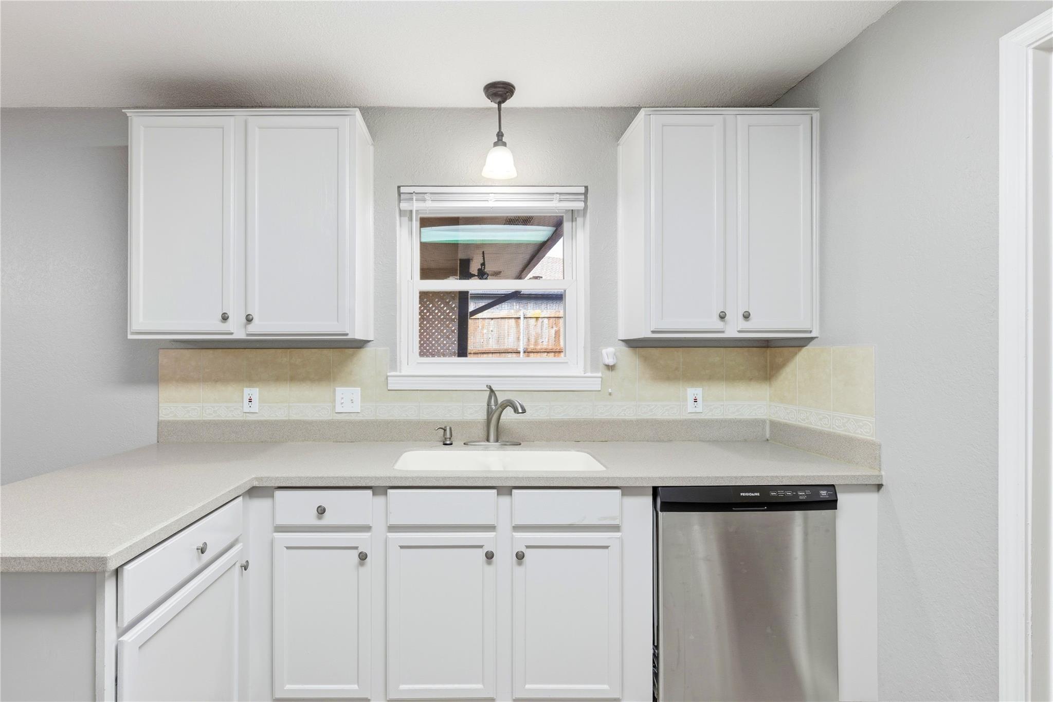 1711 Topaz Rd, Killeen, TX 76543