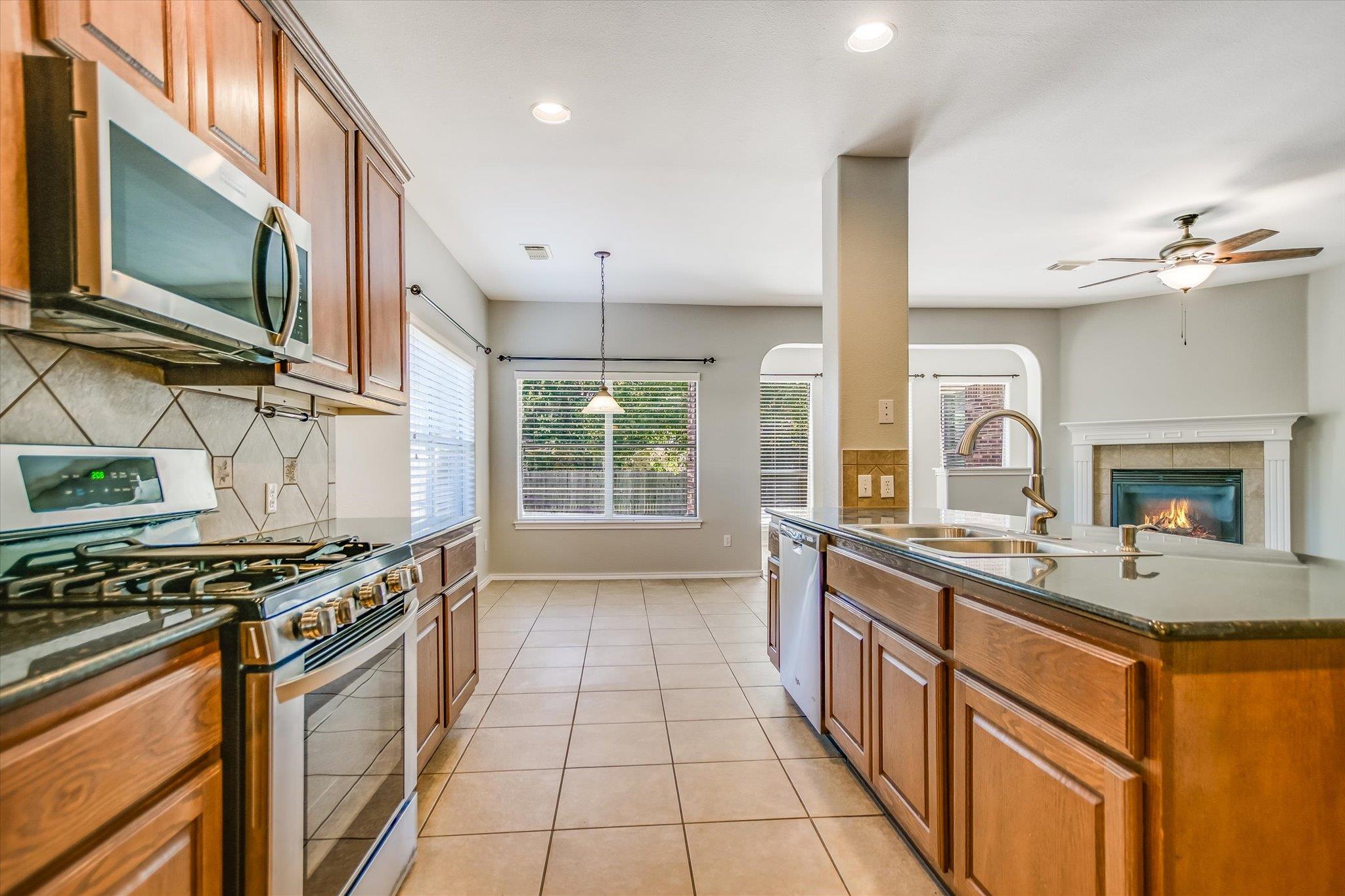 12528 Central Park Dr, Austin, TX 78732