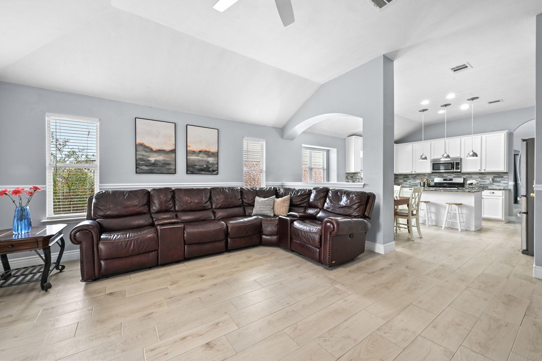 106 Pecanwood N, Kyle, TX 78640