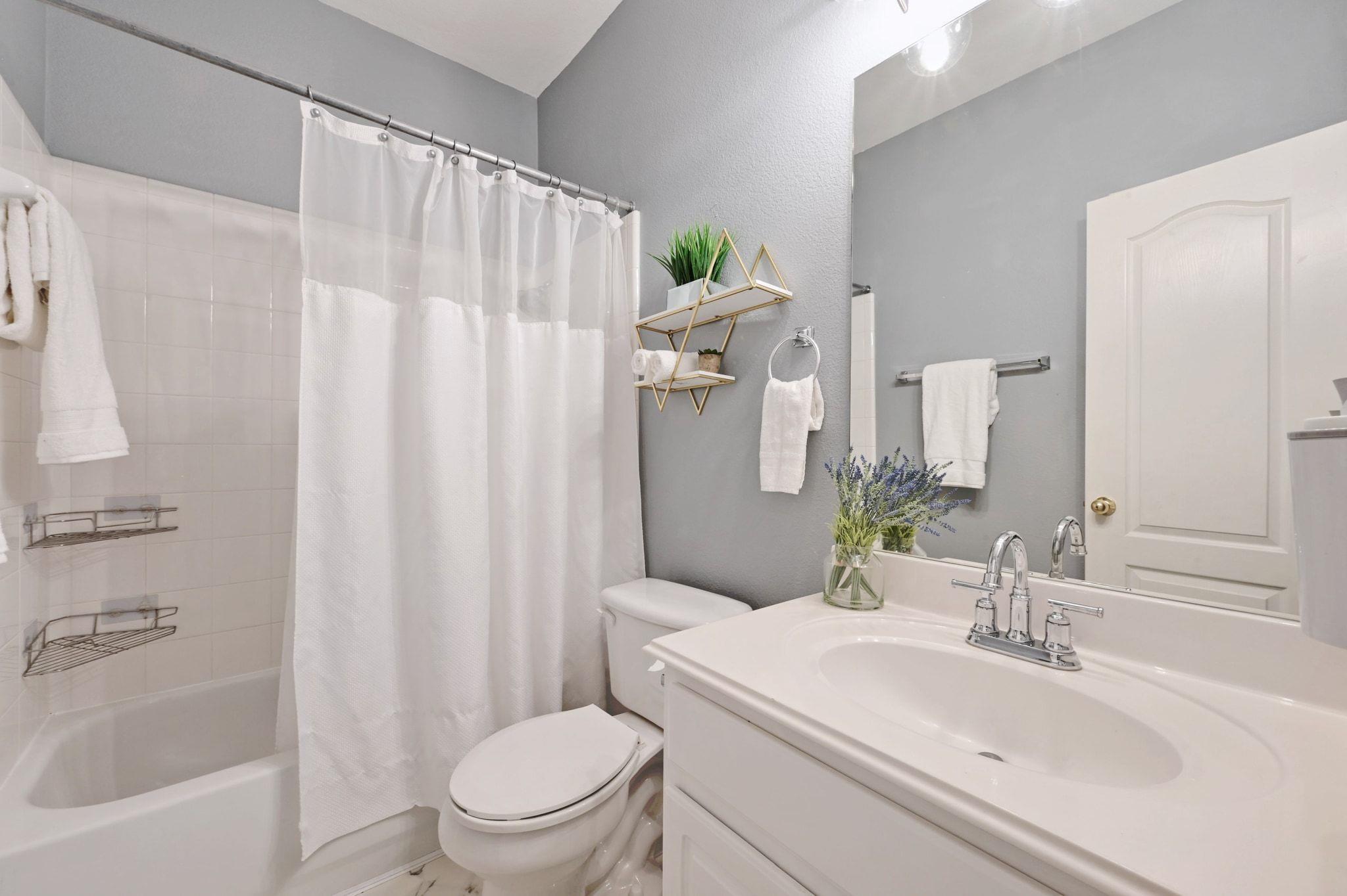 106 Pecanwood N, Kyle, TX 78640