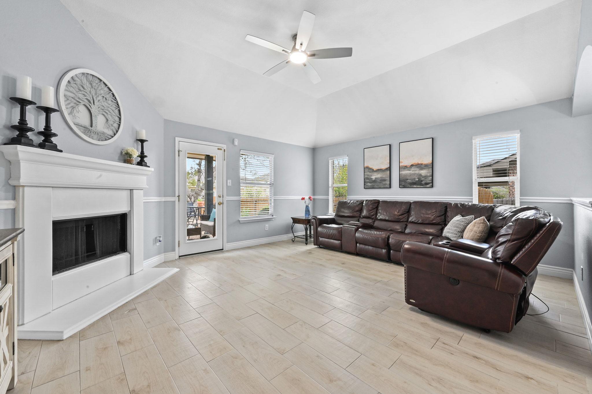 106 Pecanwood N, Kyle, TX 78640