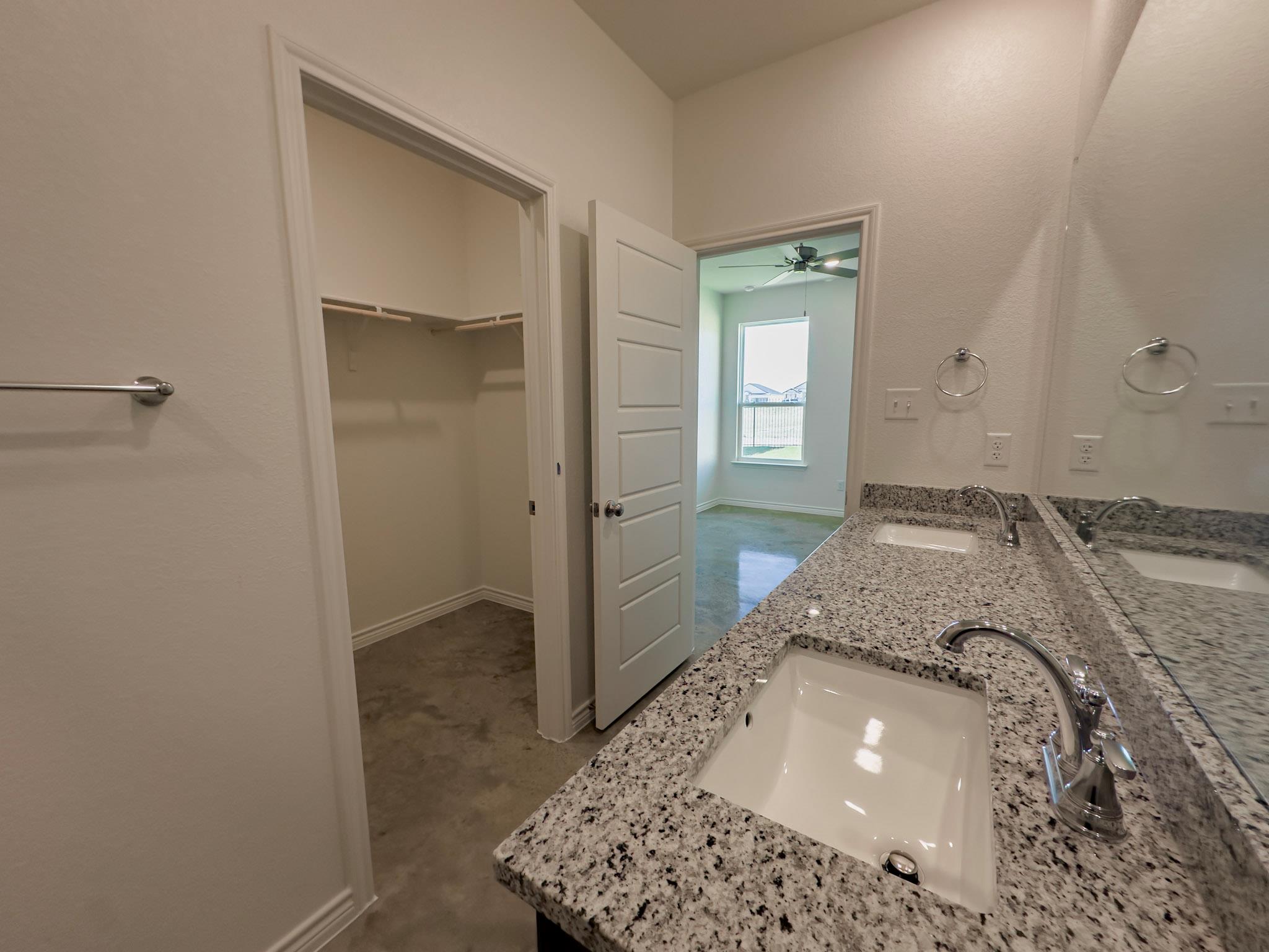 8905 Prickly Ash Dr, Killeen, TX 76542