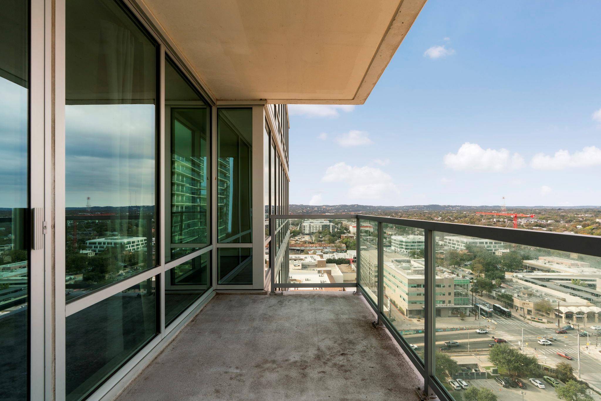 300 Bowie St # 2108, Austin, TX 78703