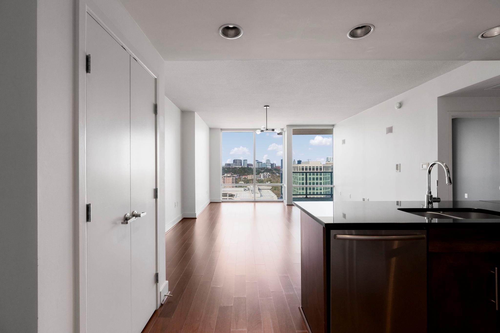 300 Bowie St # 2108, Austin, TX 78703