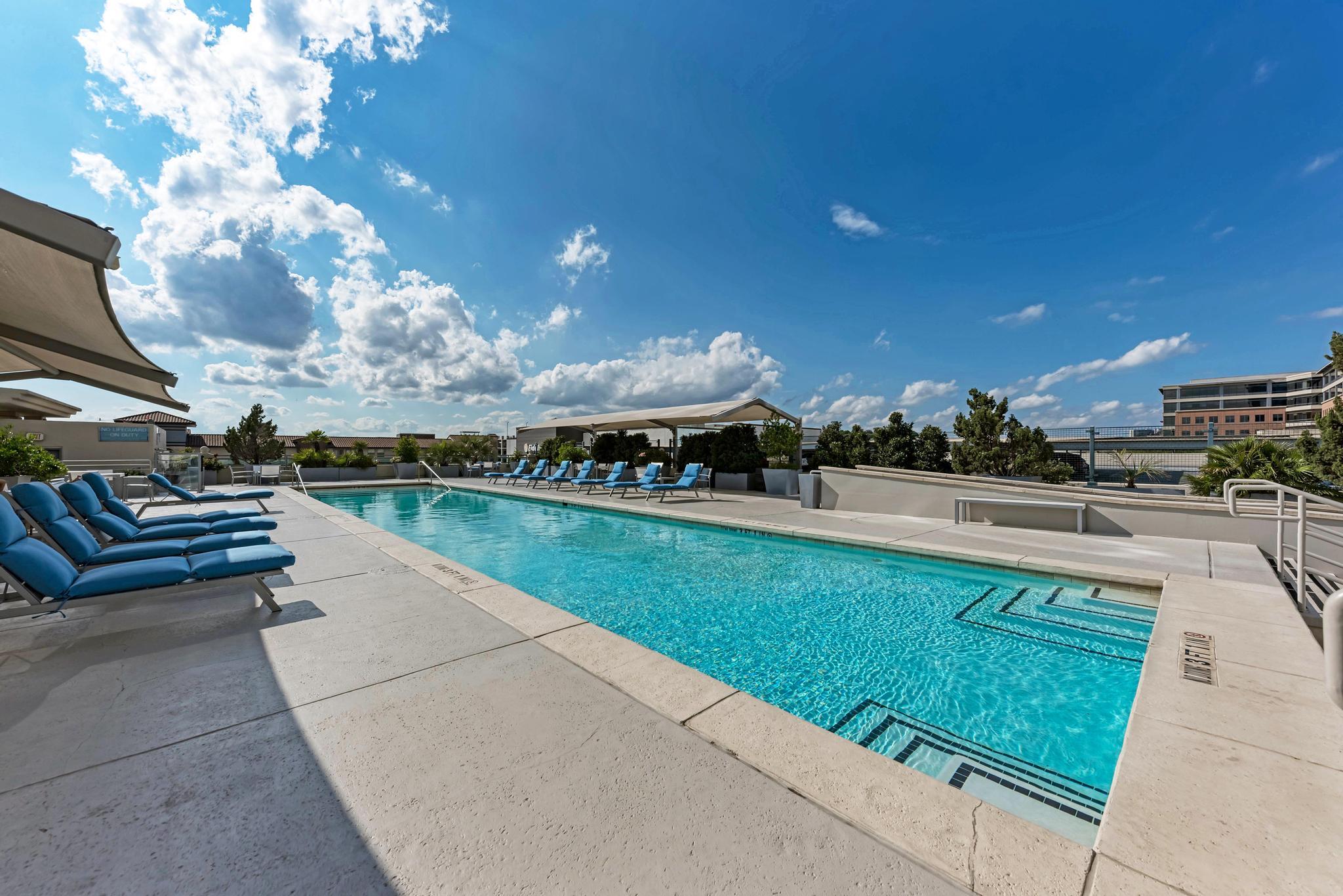 300 Bowie St # 2108, Austin, TX 78703