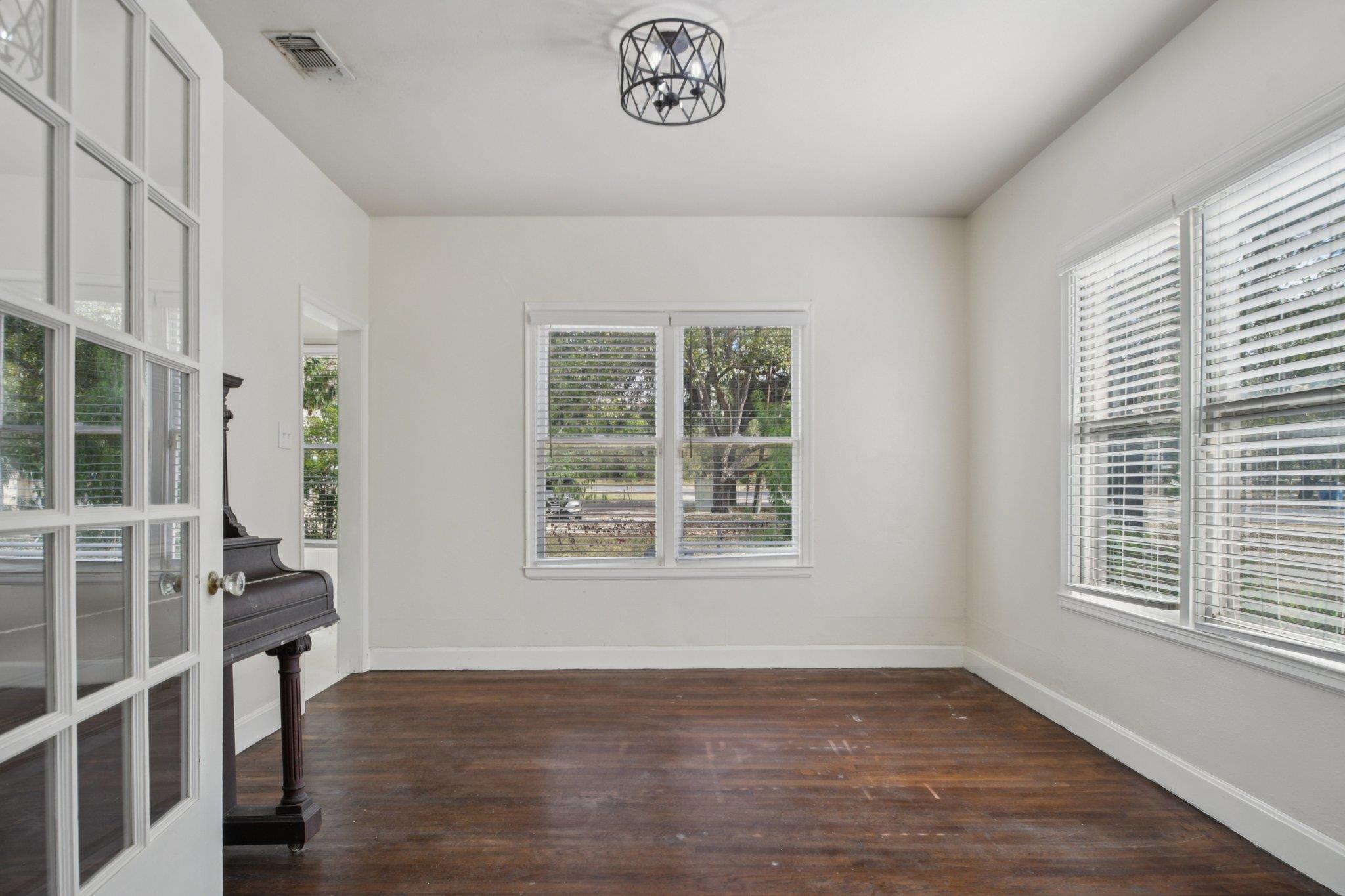 308 Taylor Rd, Elgin, TX 78621