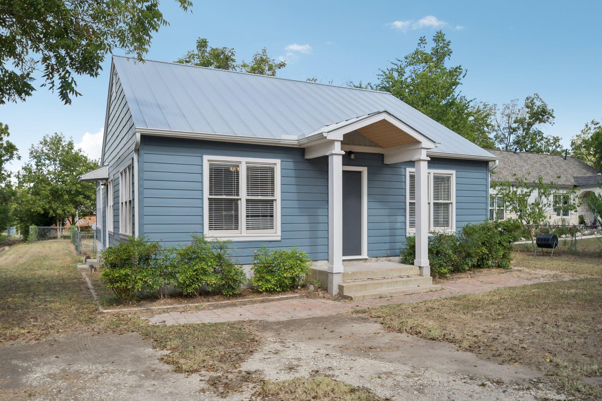 308 Taylor Rd, Elgin, TX 78621