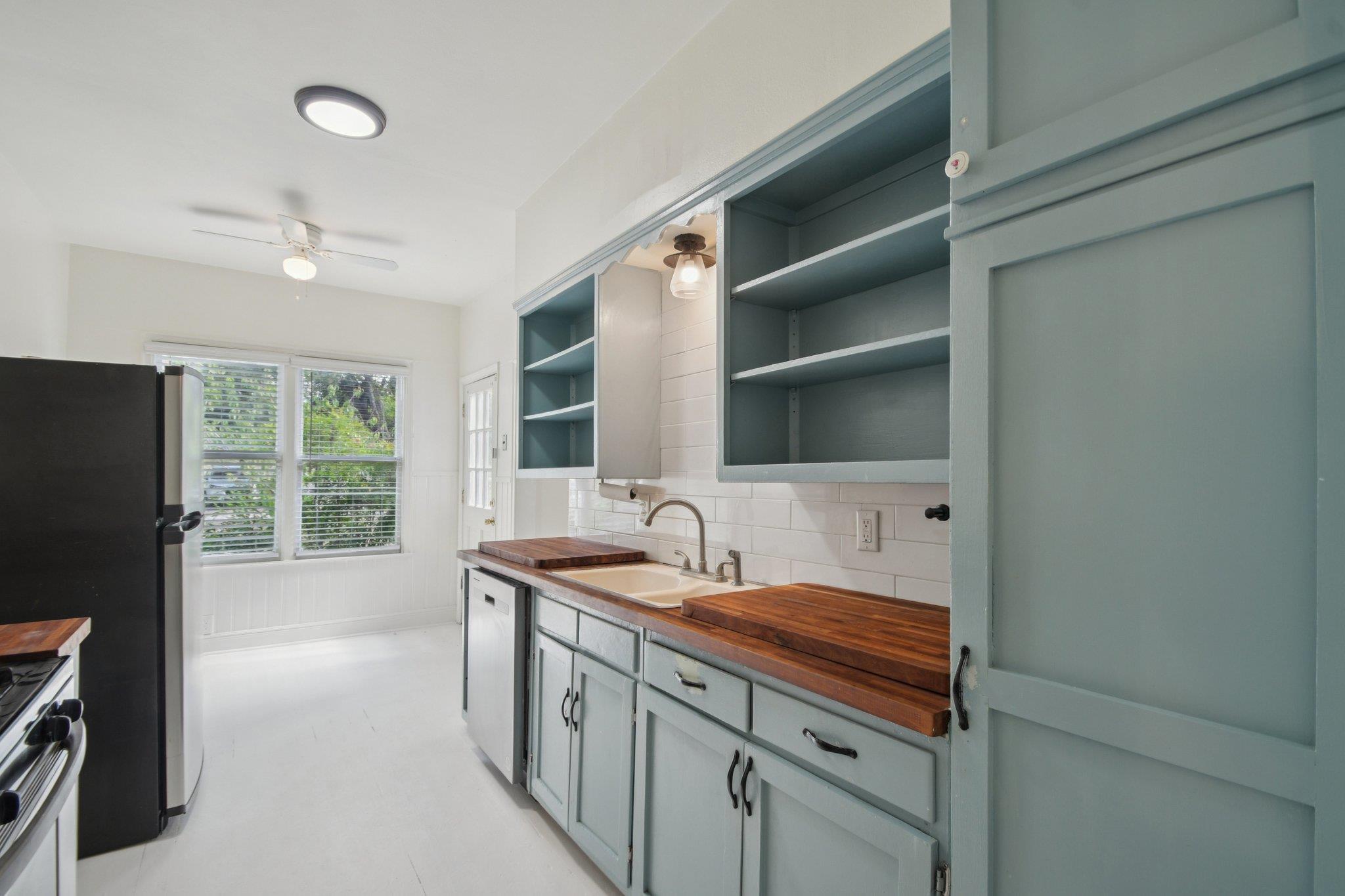 308 Taylor Rd, Elgin, TX 78621