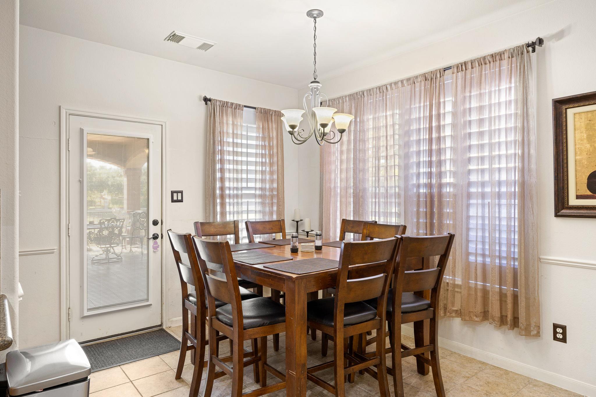 2908 Stonecreek Dr, Round Rock, TX 78681