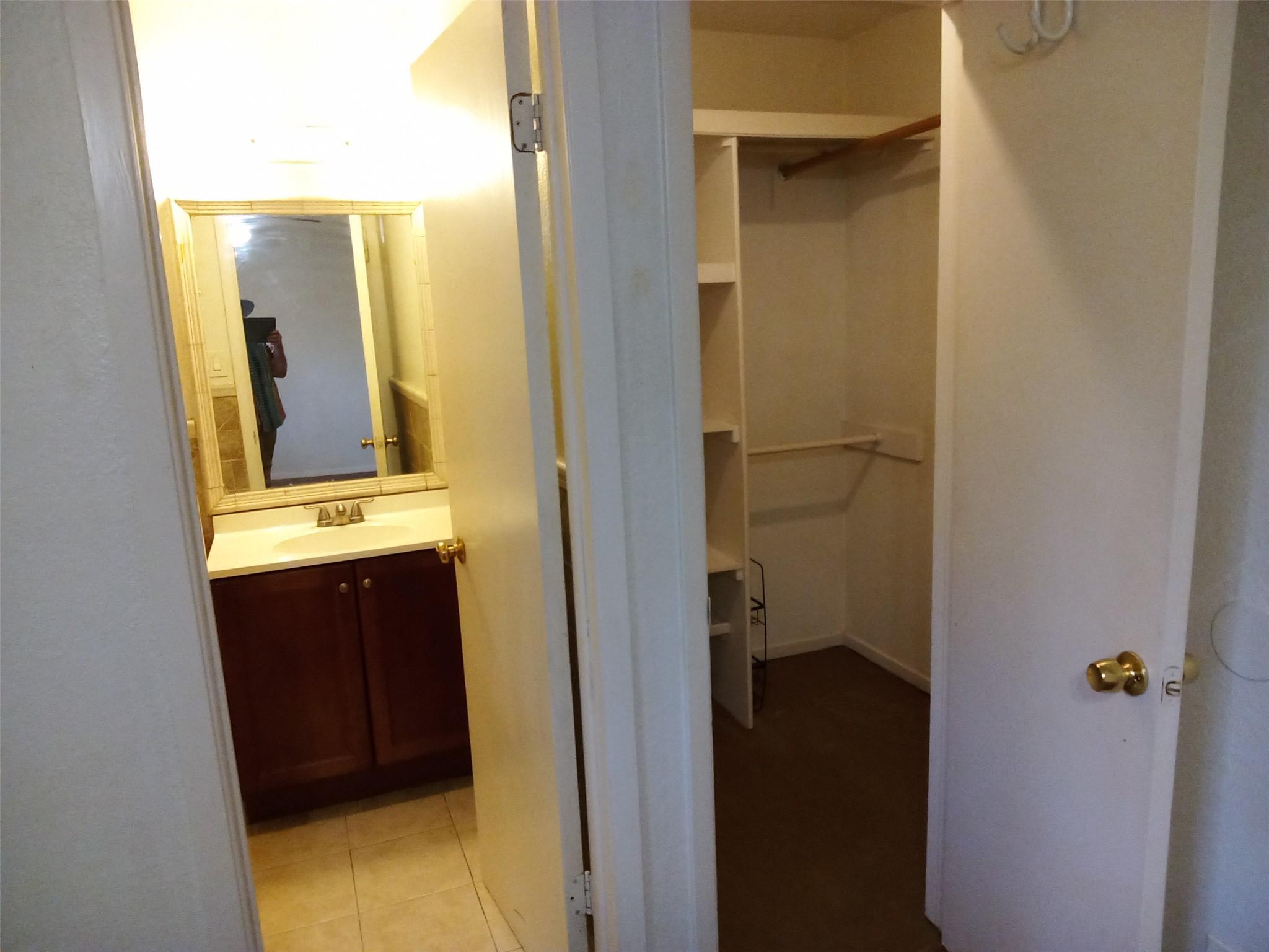 907 B Sirocco Dr, Austin, TX 78745