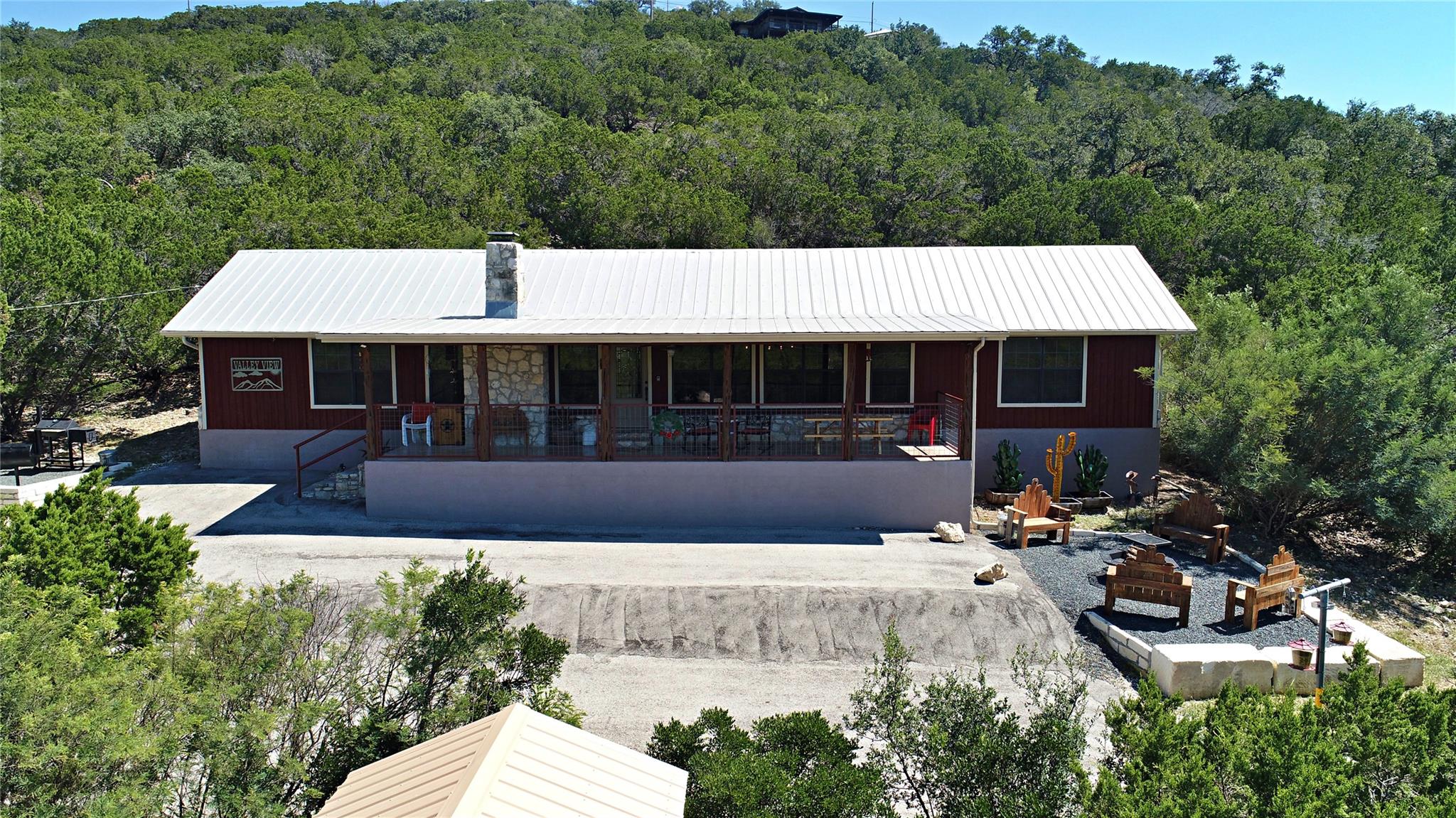 416 Canyon Oaks Dr, Concan, TX 78838