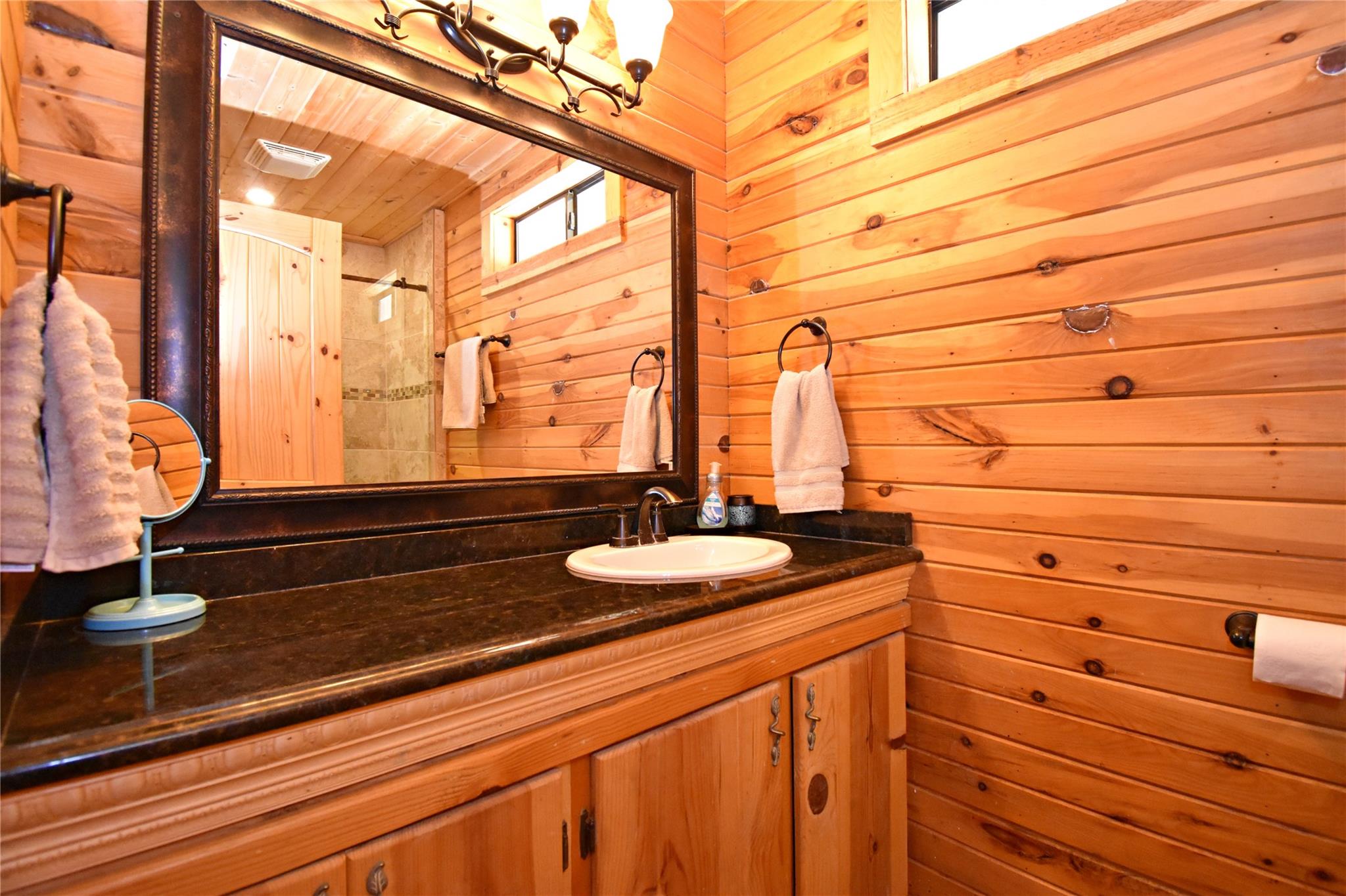 416 Canyon Oaks Dr, Concan, TX 78838