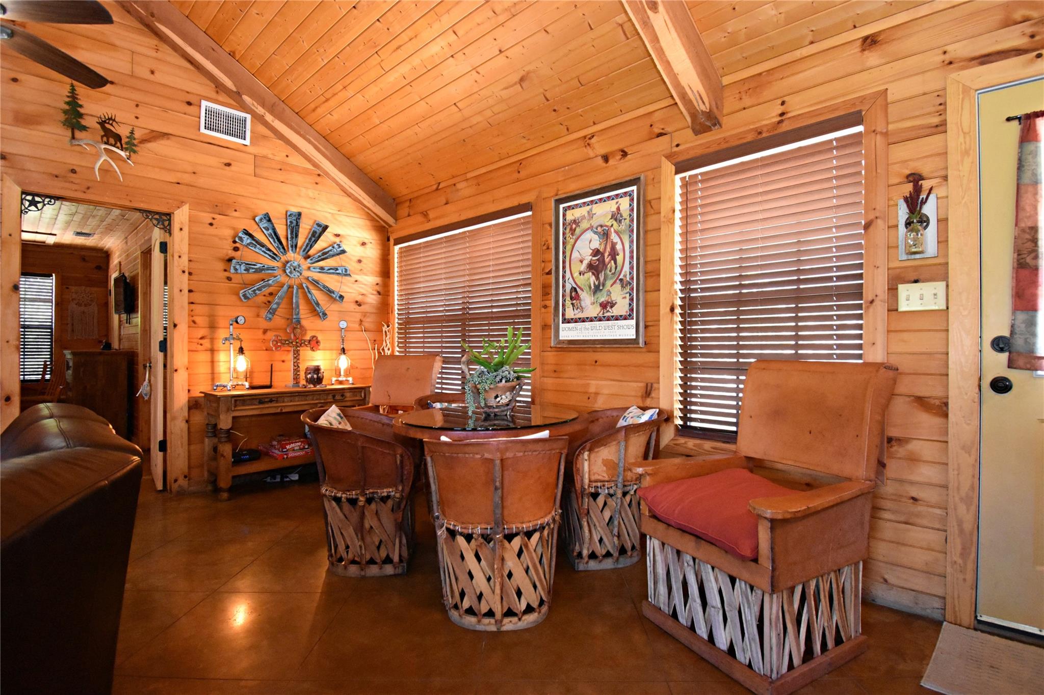 416 Canyon Oaks Dr, Concan, TX 78838