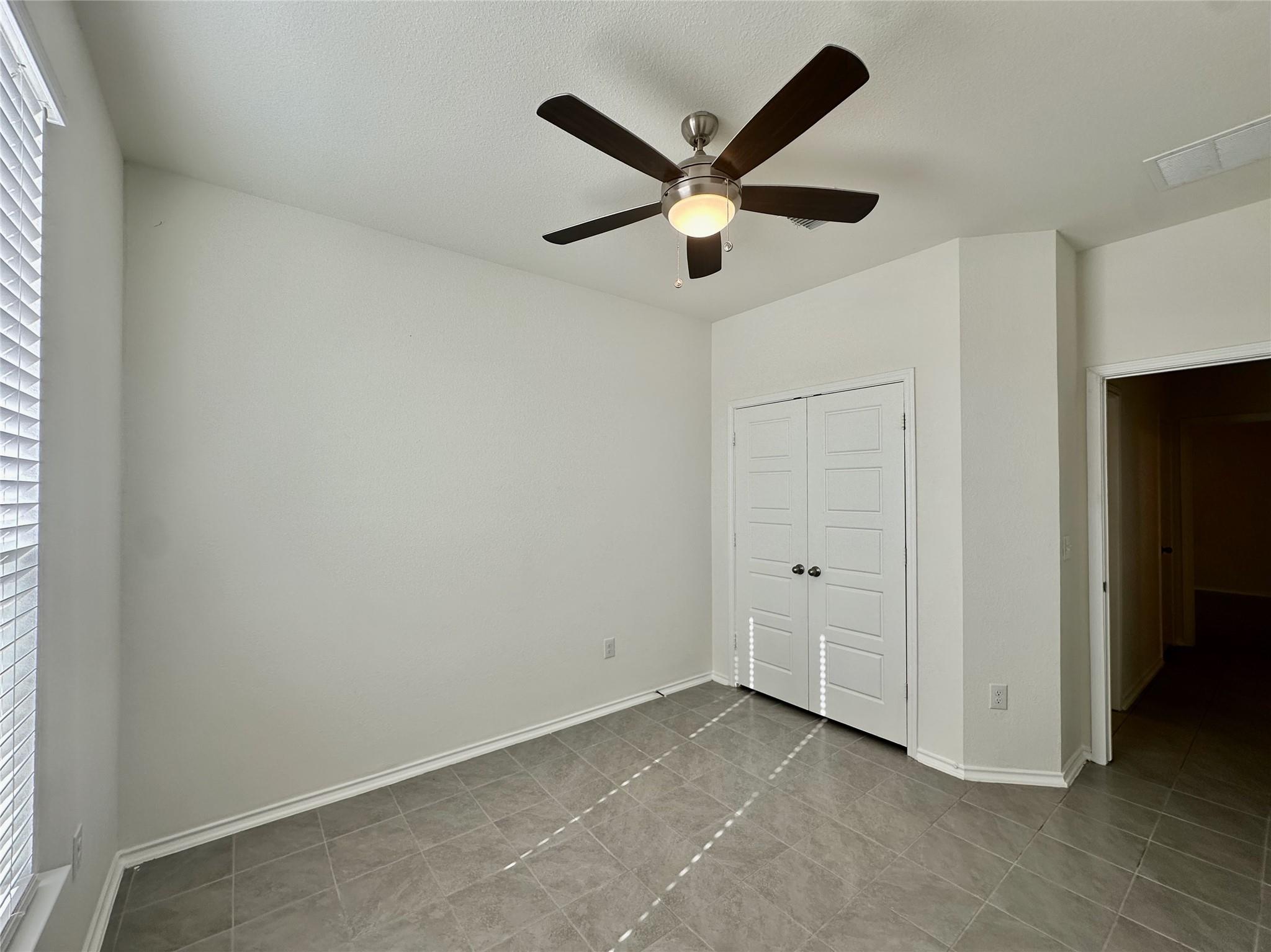 246 Teller Dr, Lockhart, TX 78644