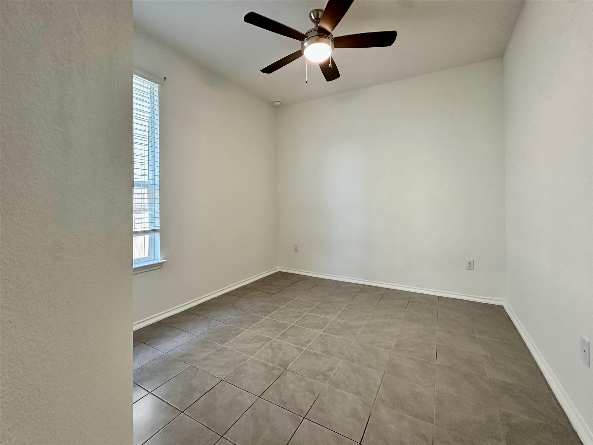 246 Teller Dr, Lockhart, TX 78644